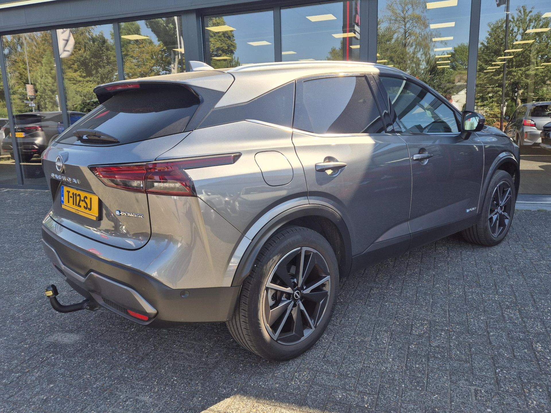 Nissan QASHQAI met kenteken T-112-SJ – achteraanzicht