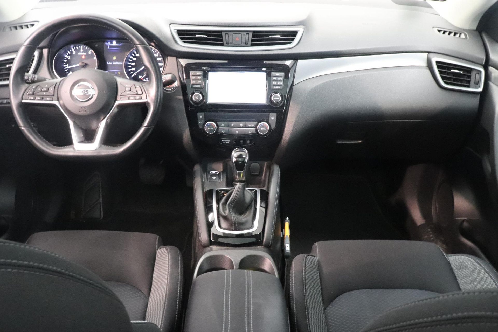 Nissan QASHQAI met kenteken TR-183-B – achteraanzicht