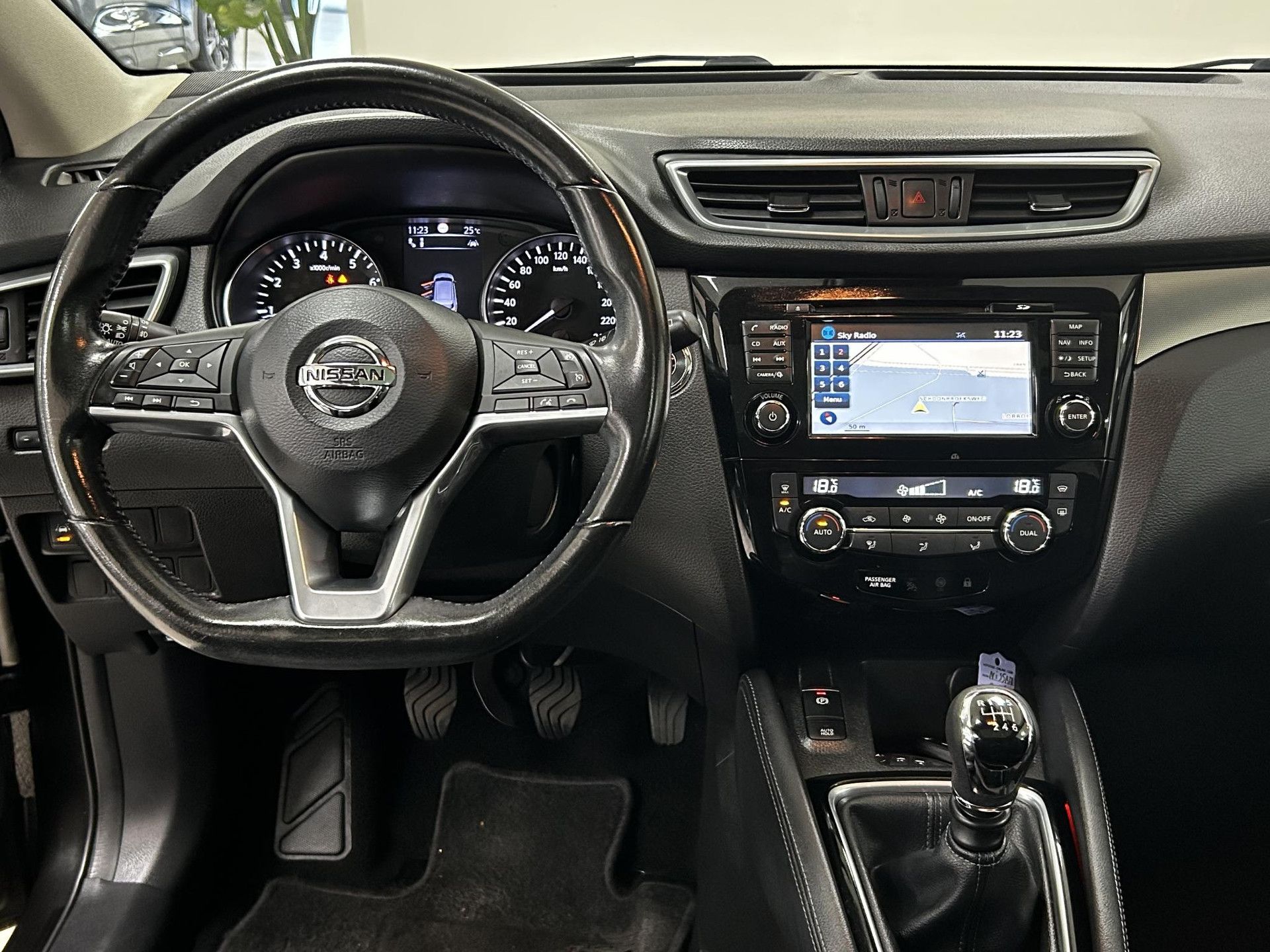 Nissan QASHQAI met kenteken XB-434-B – interieur