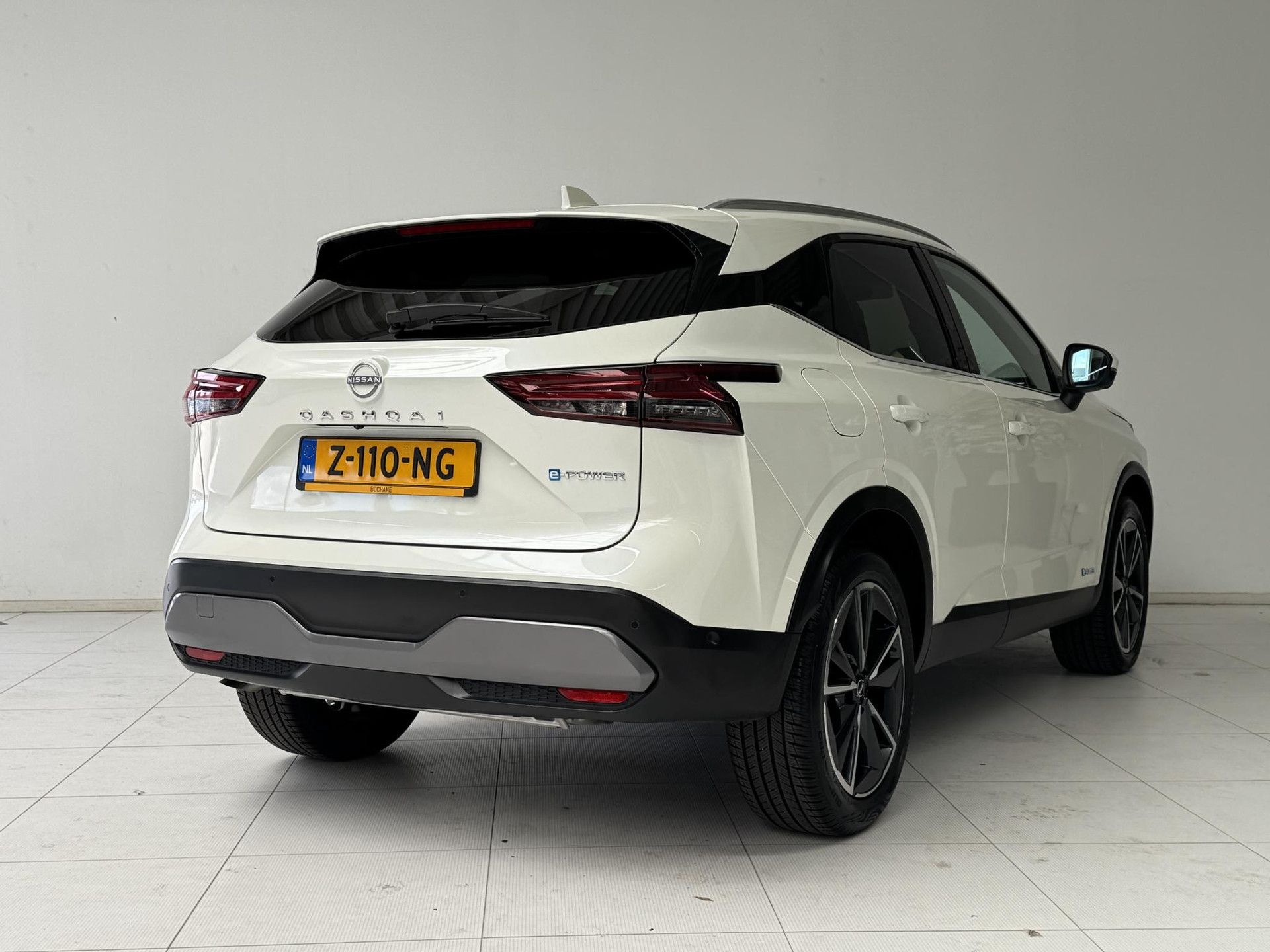 Nissan QASHQAI met kenteken Z-110-NG – achteraanzicht