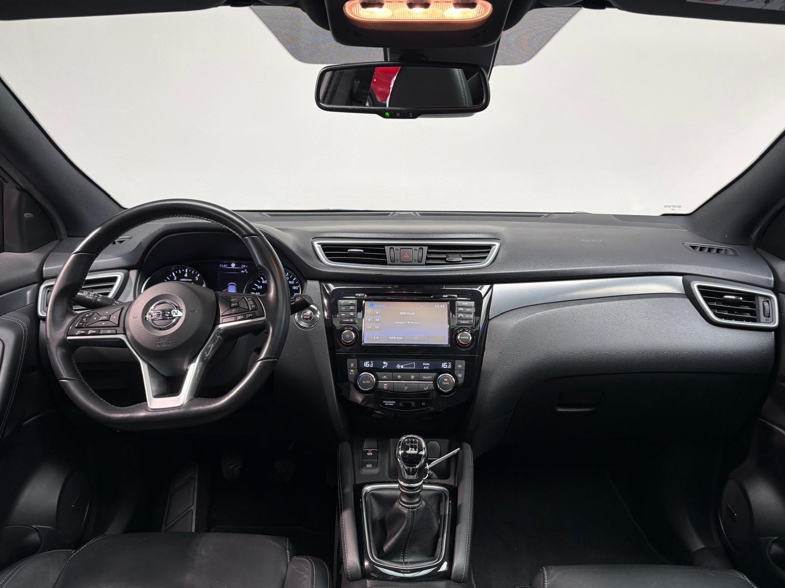 Nissan QASHQAI met kenteken ZN-763-B – interieur