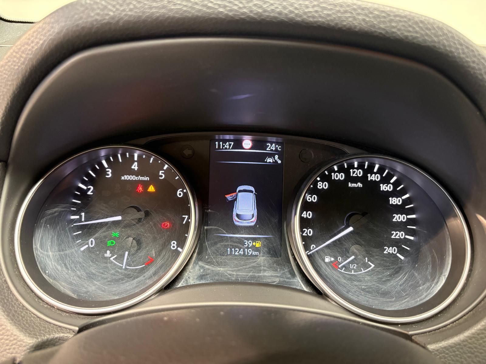 Nissan QASHQAI met kenteken ZN-763-B – dashboard
