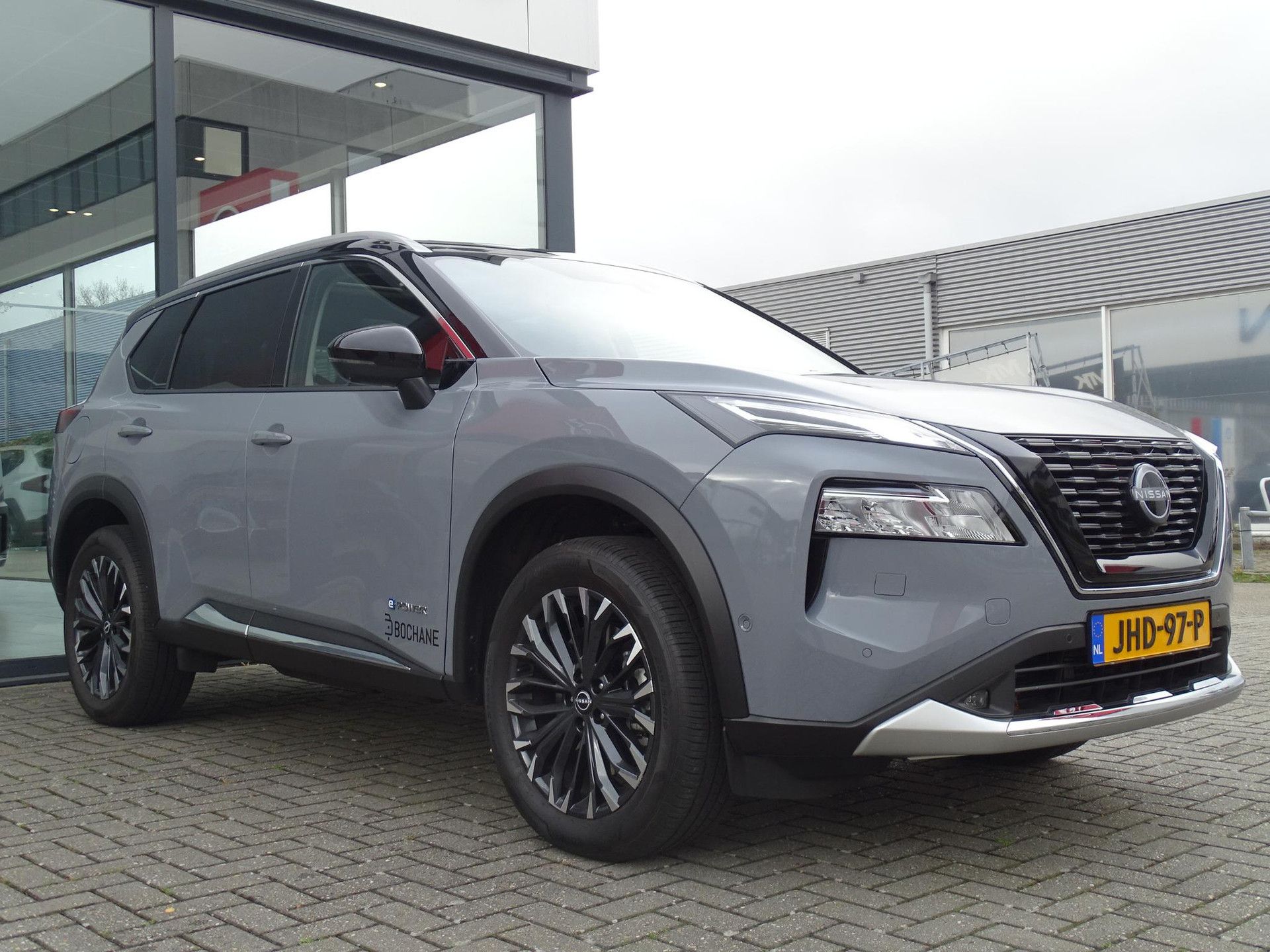 Nissan X-Trail met kenteken JHD-97-P – detailfoto