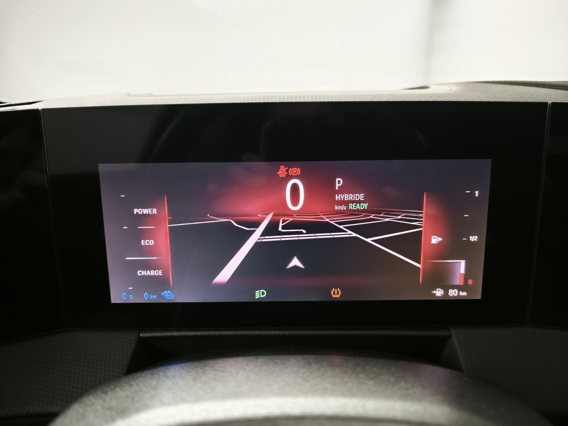 Opel Astra met kenteken KKP-97-T – dashboard