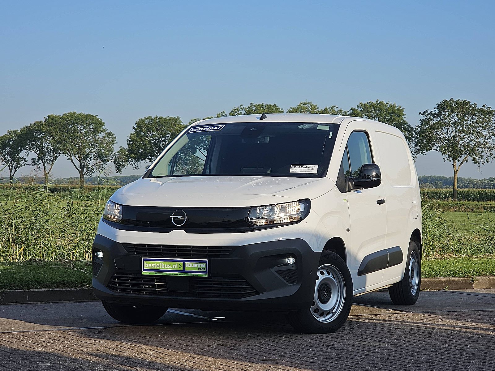 Opel Combo – vooraanzicht