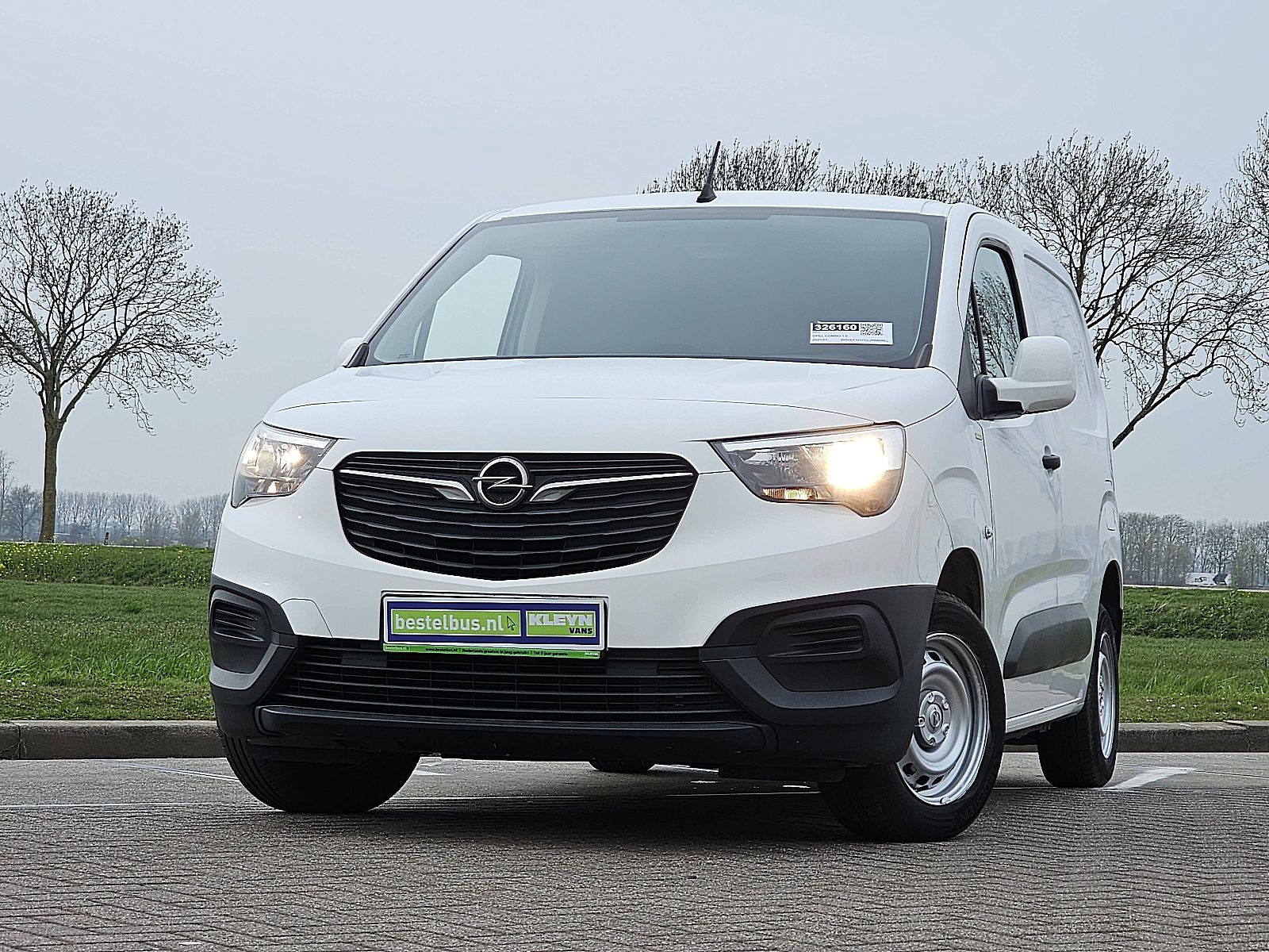 Opel Combo – vooraanzicht