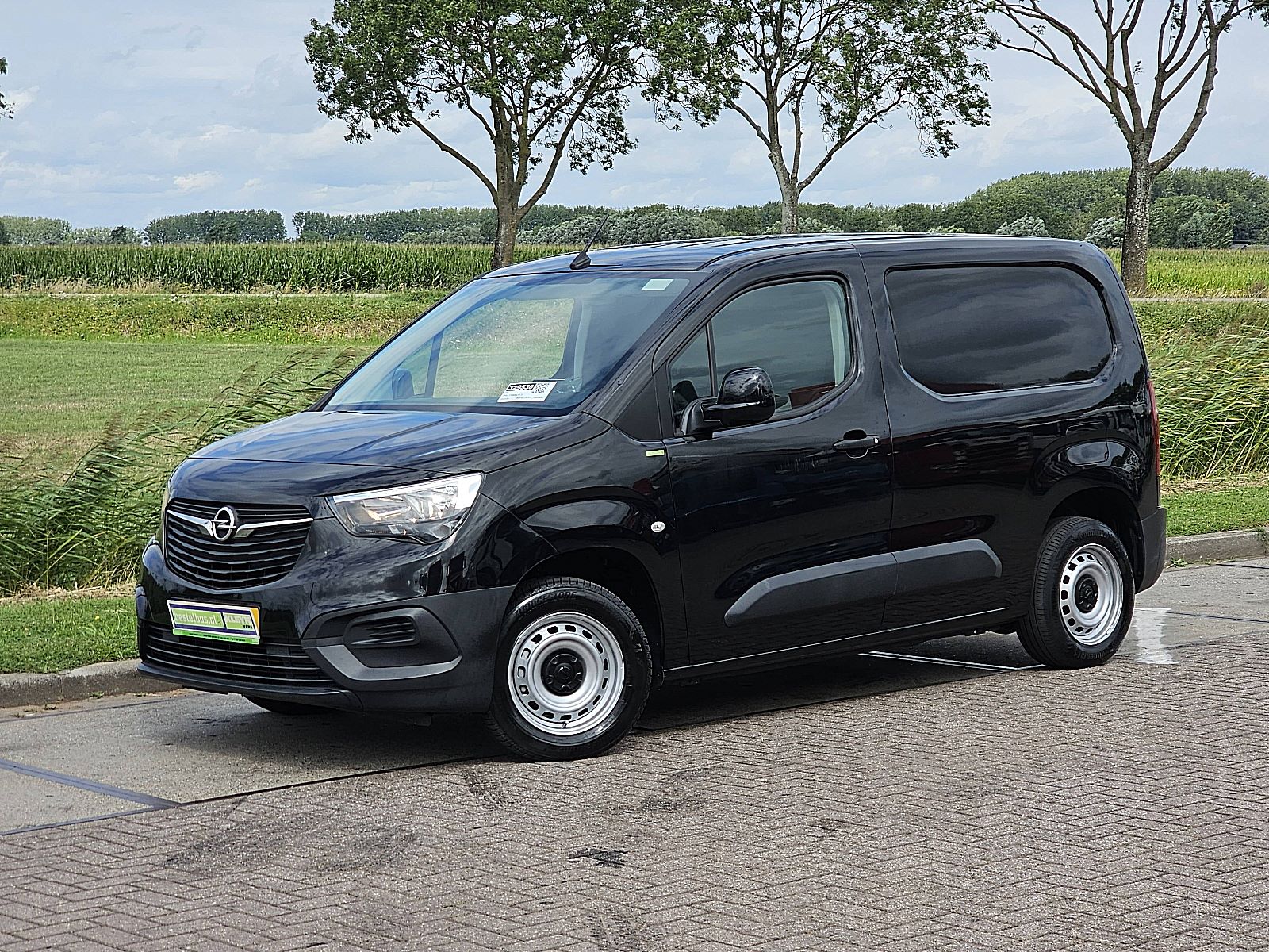 Opel Combo – achteraanzicht