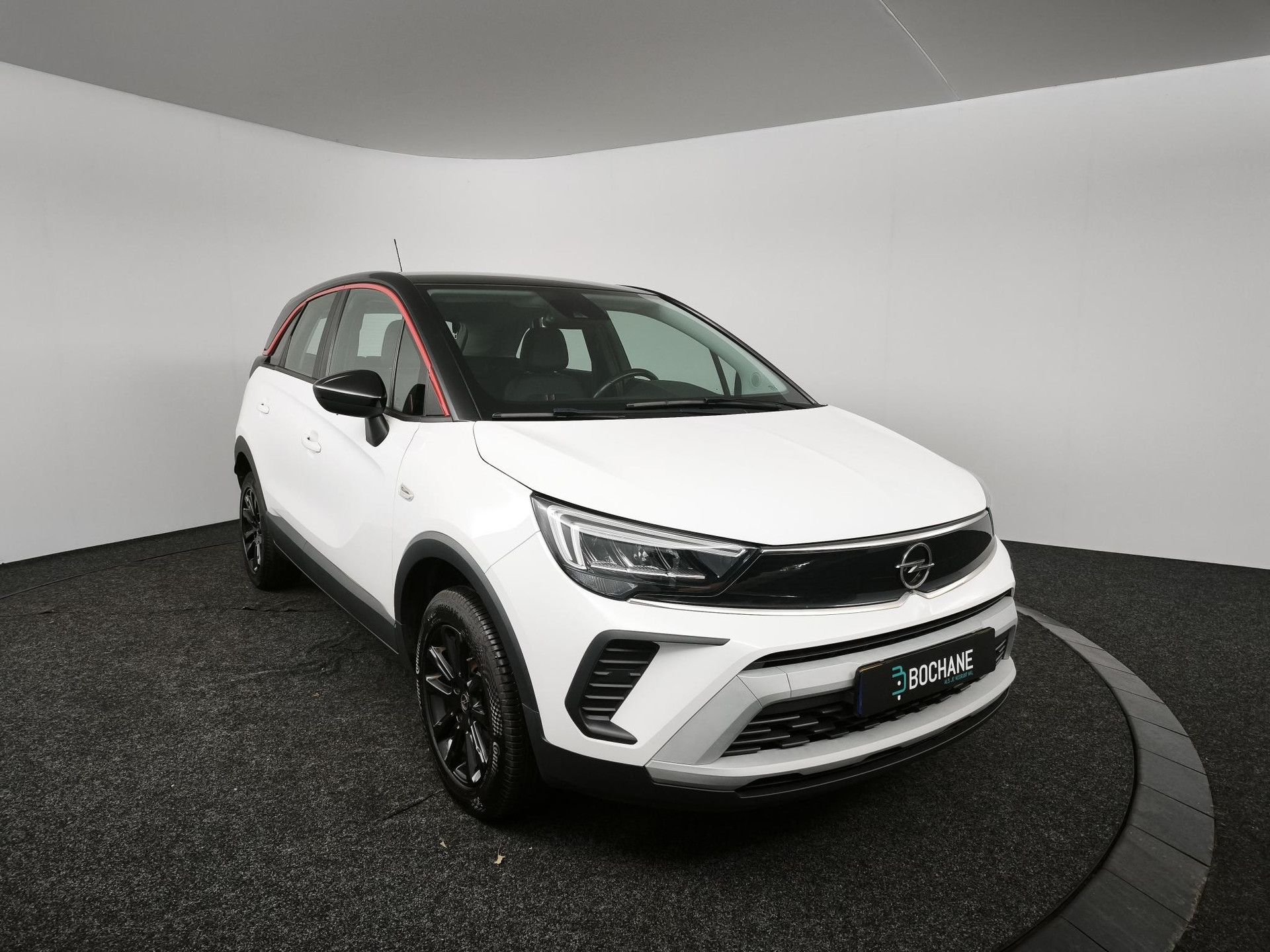 Opel Crossland met kenteken L-002-DX – detailfoto