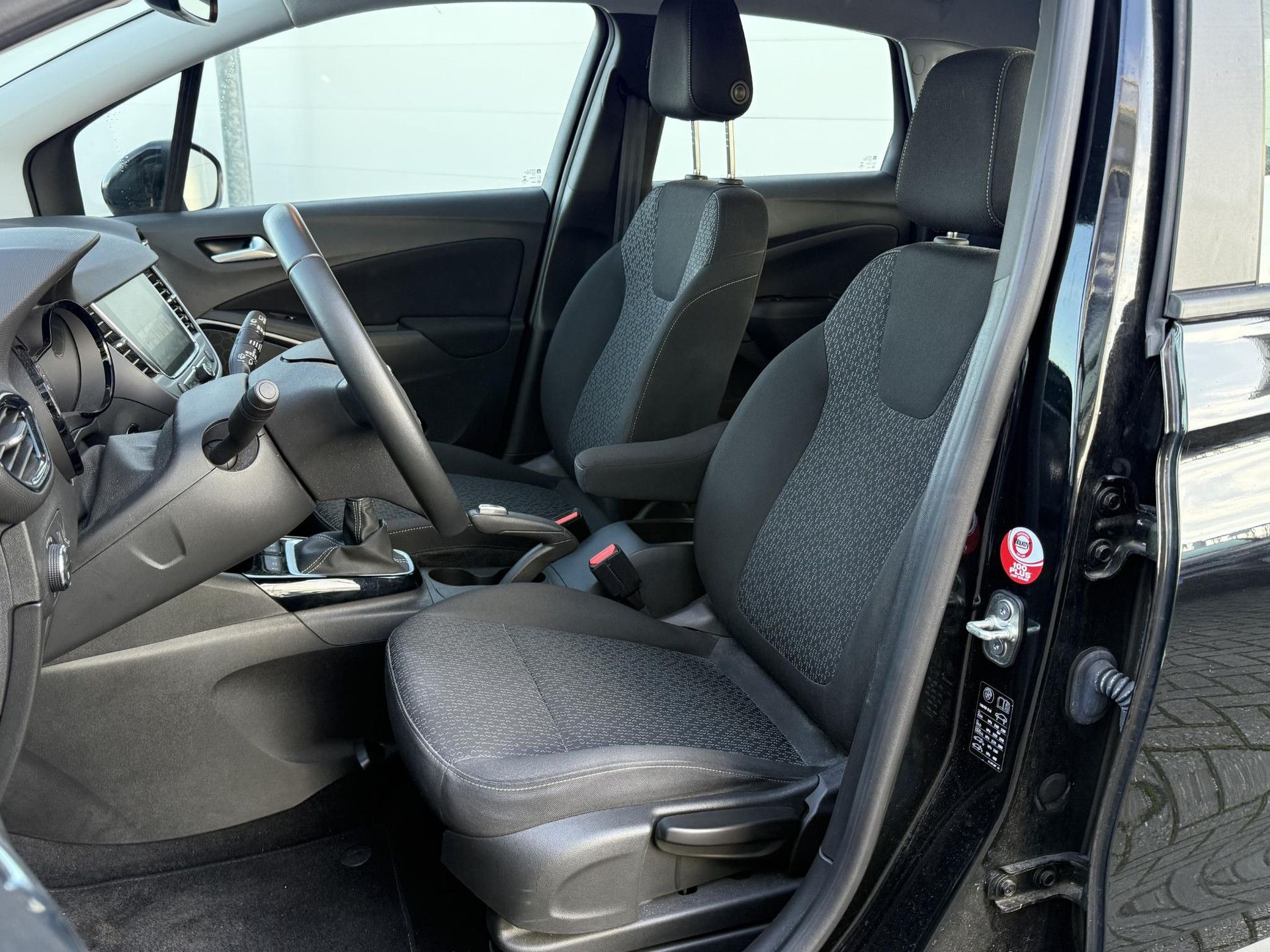 Opel CrosslandX met kenteken K-935-ZZ – detailfoto