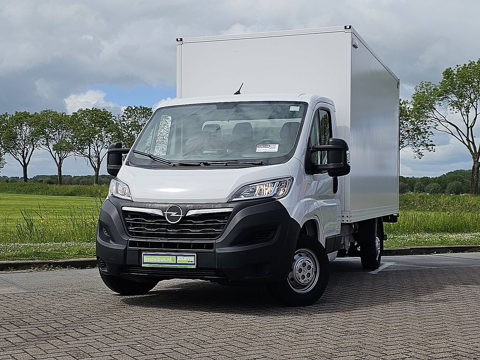Opel Movano – vooraanzicht