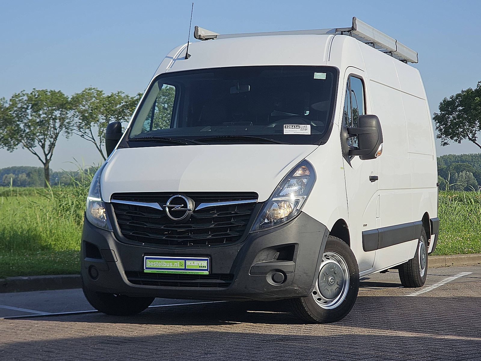 Opel Movano – vooraanzicht