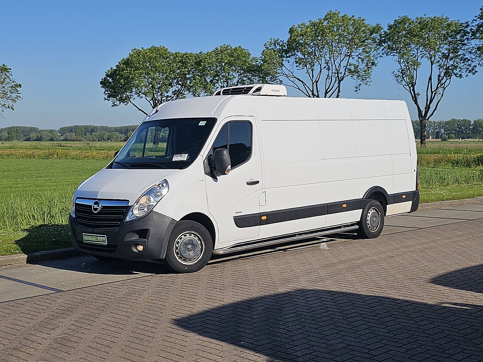 Opel Movano – achteraanzicht