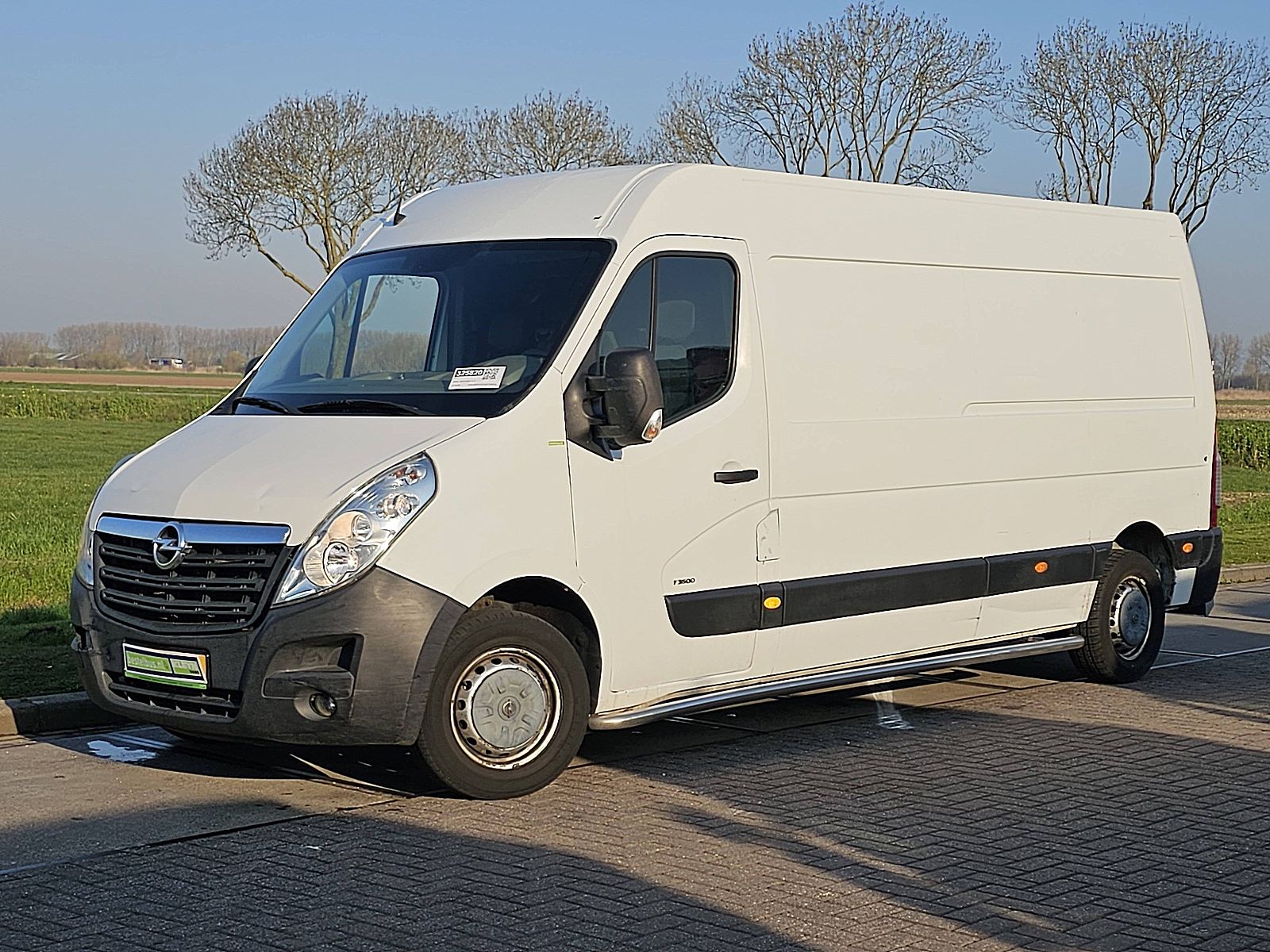 Opel Movano – achteraanzicht
