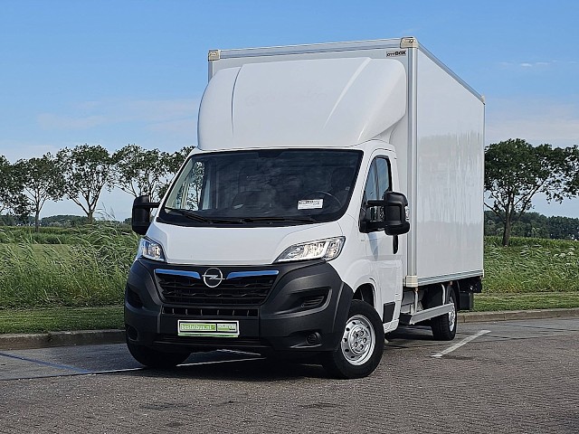 Opel Movano – interieur
