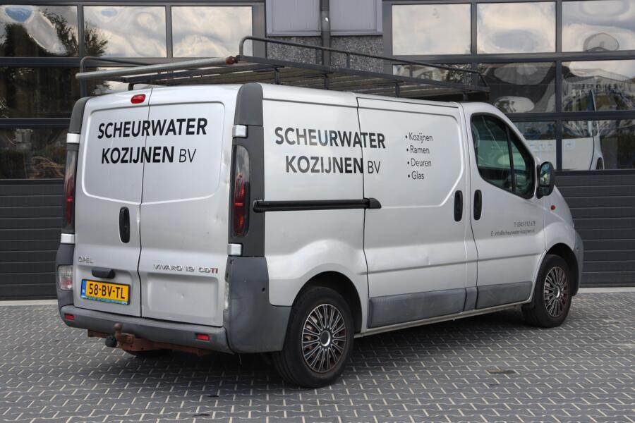 Opel Vivaro met kenteken 58-BV-TL – interieur