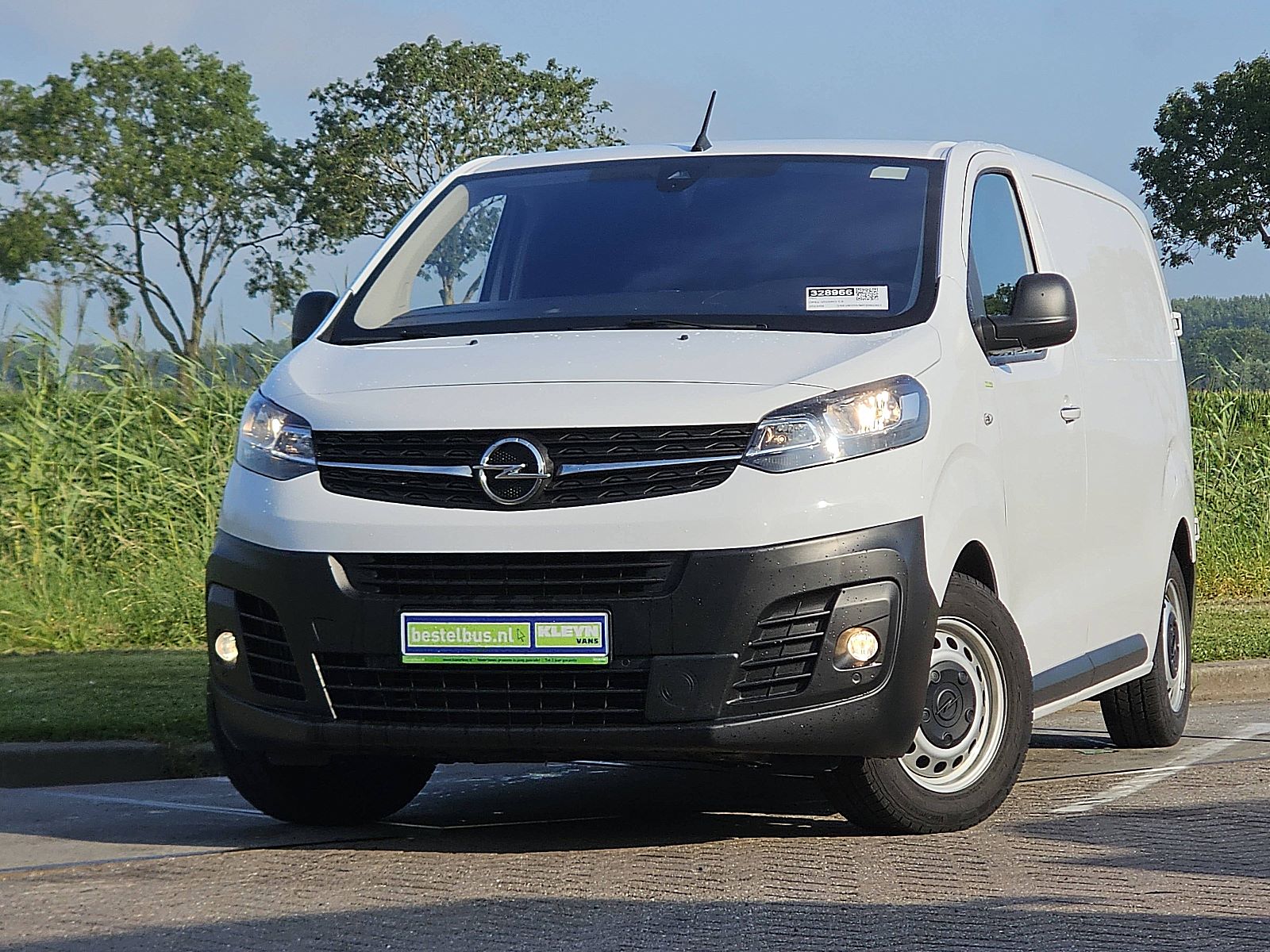 Opel Vivaro – vooraanzicht