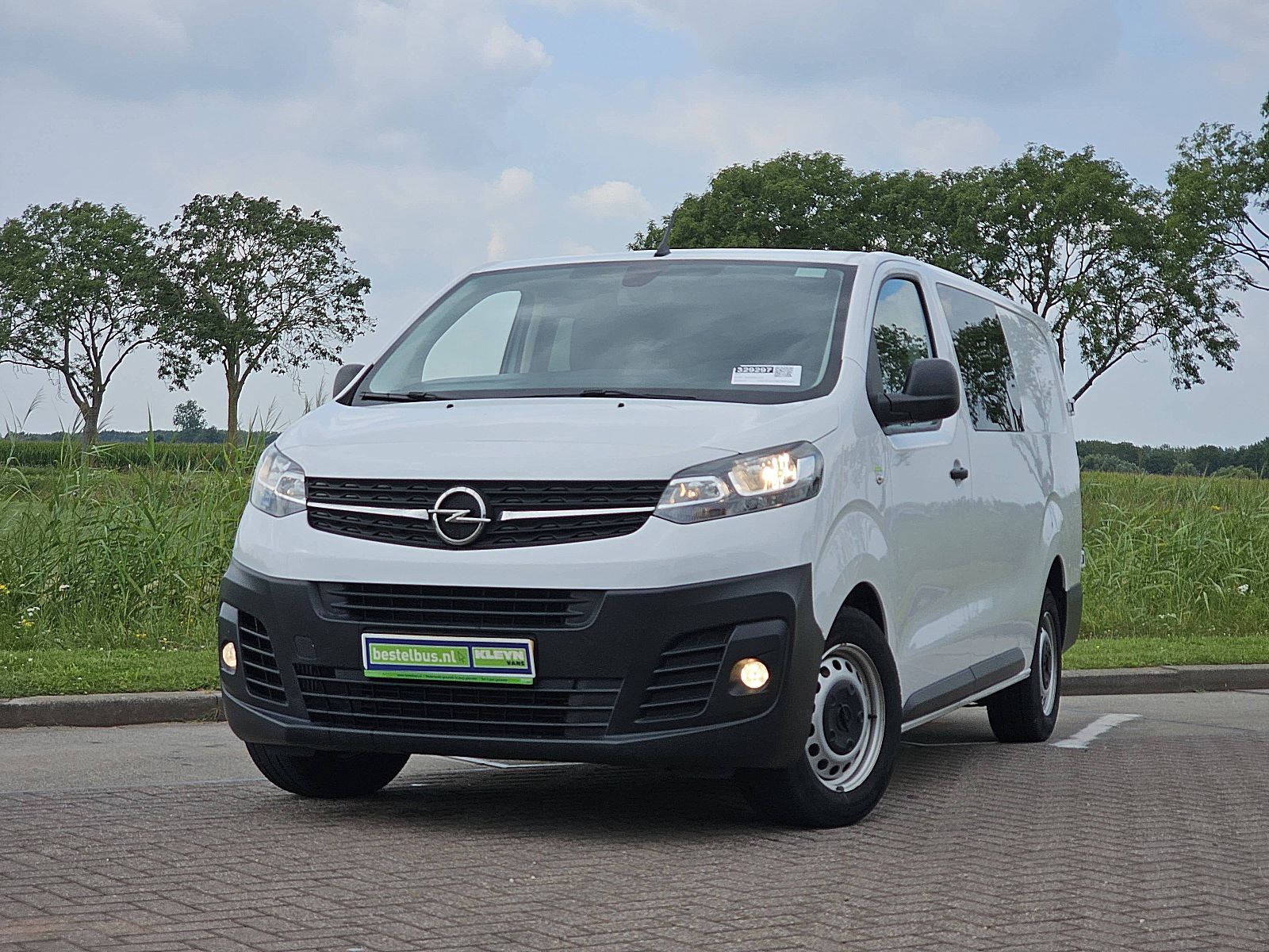 Opel Vivaro – vooraanzicht