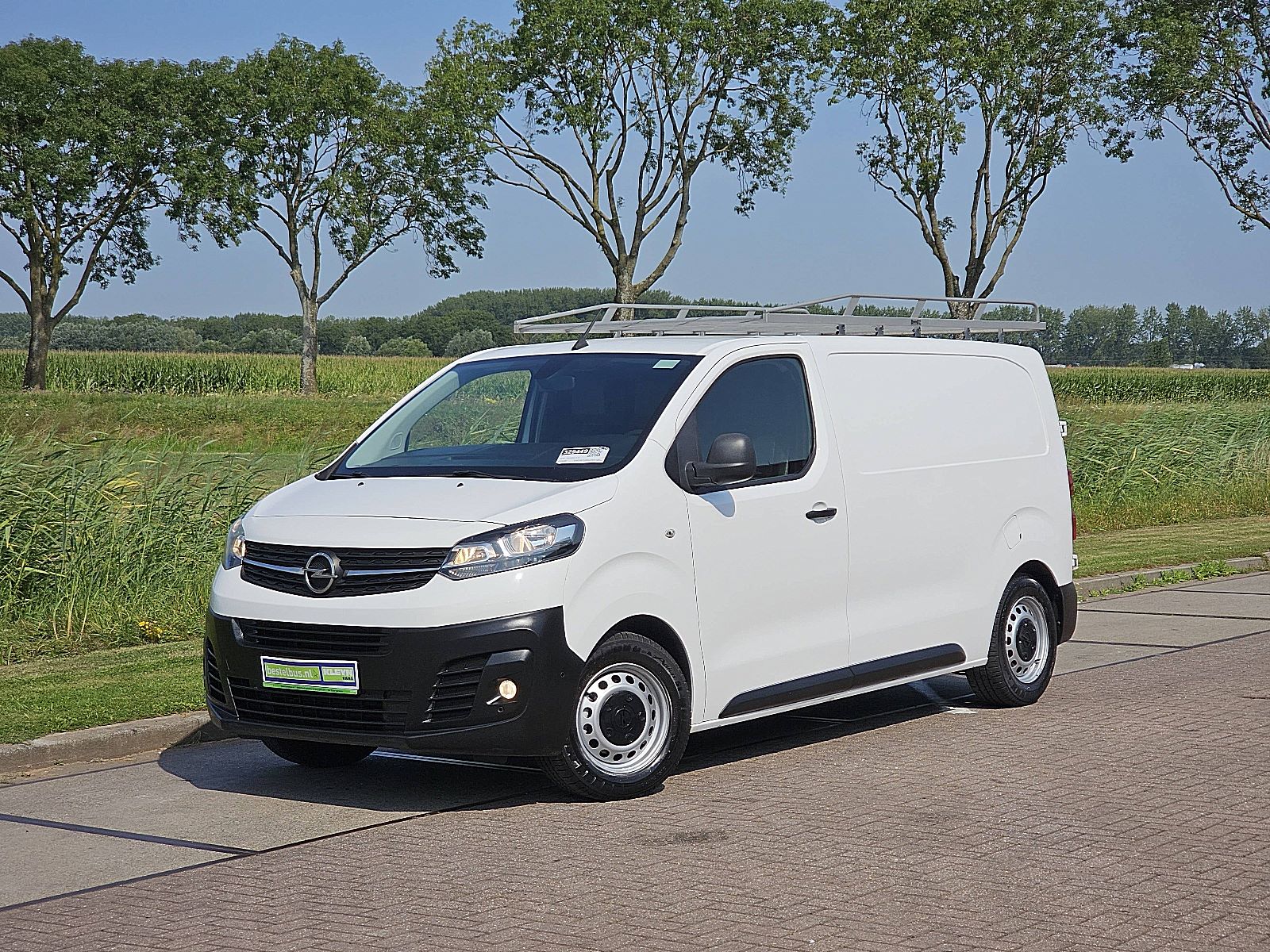 Opel Vivaro – achteraanzicht