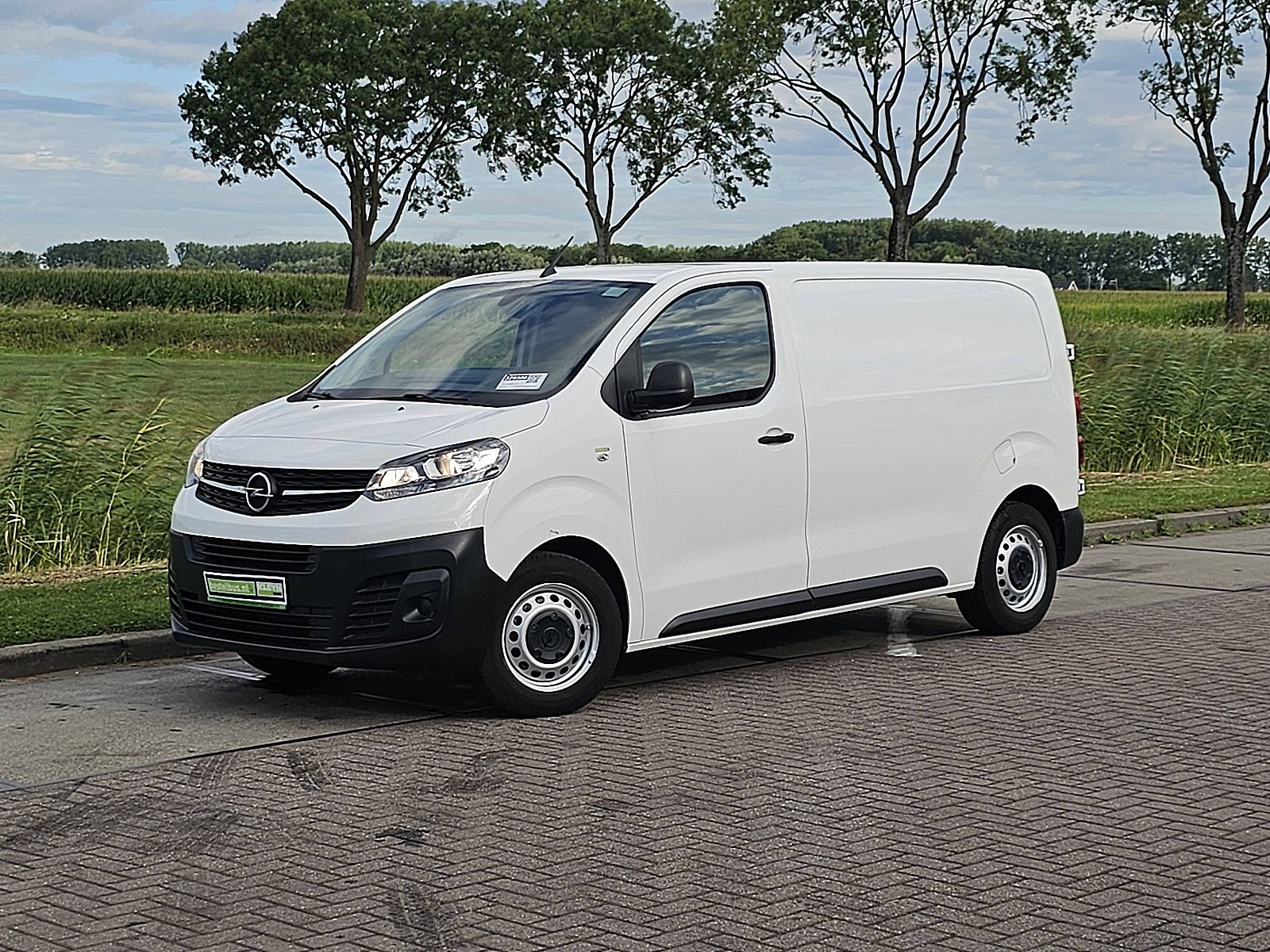 Opel Vivaro – achteraanzicht