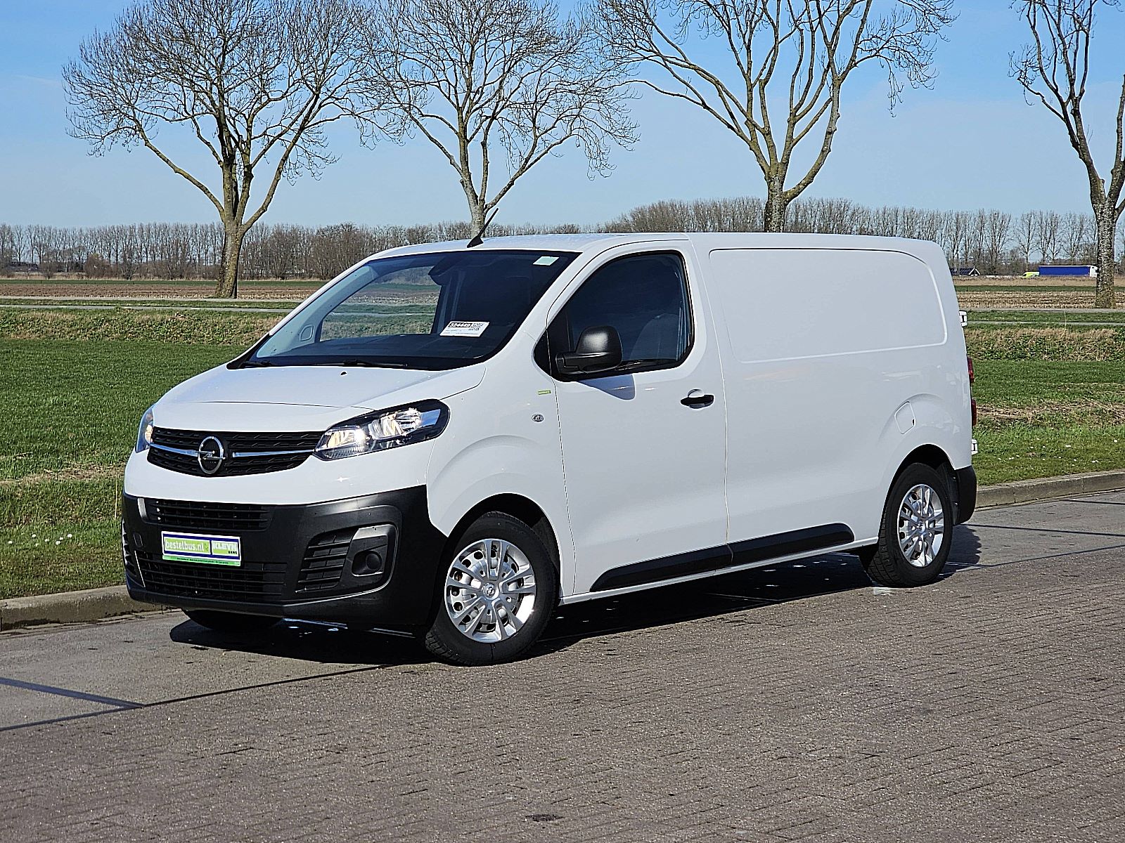 Opel Vivaro – achteraanzicht