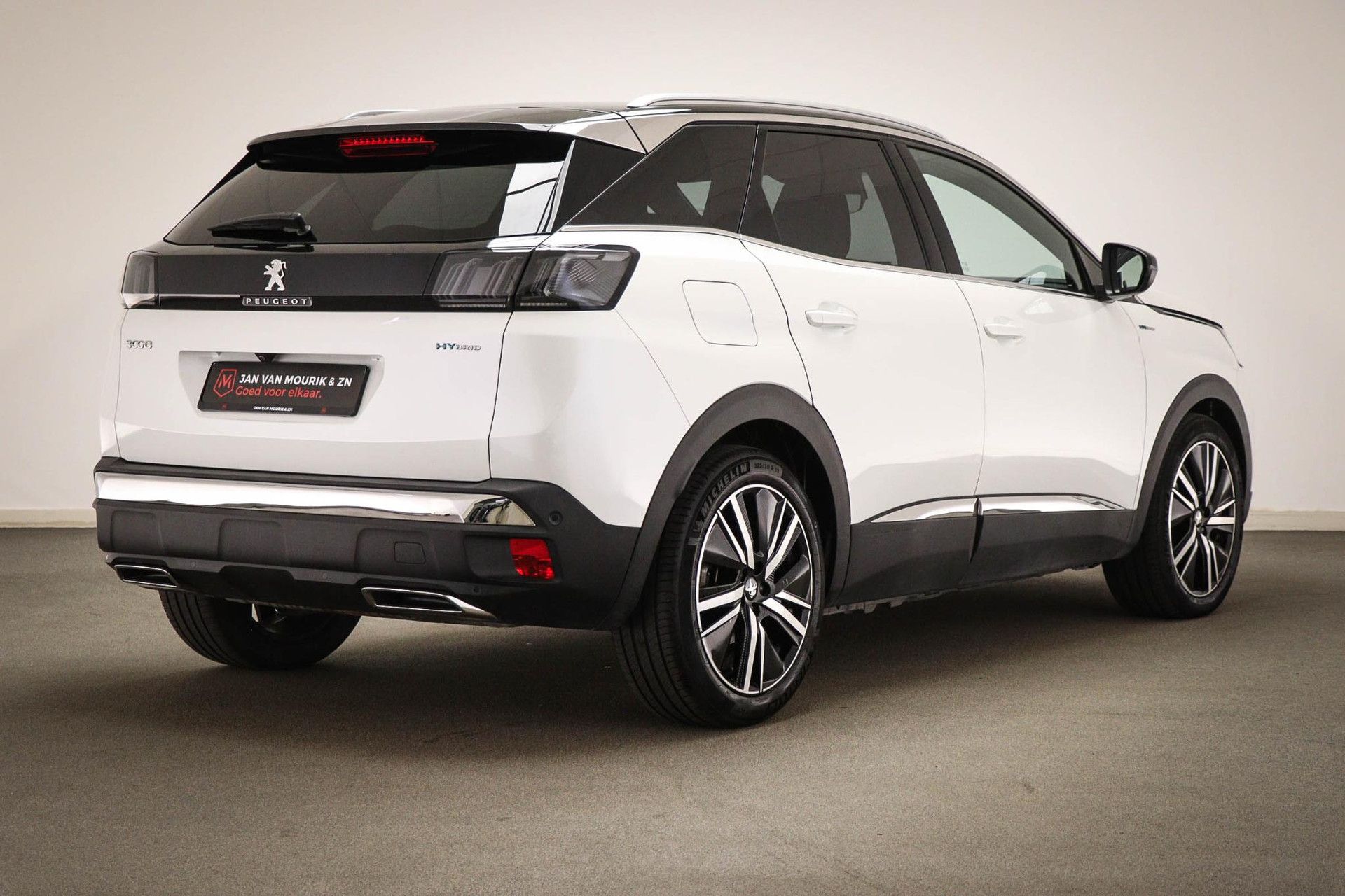 Peugeot 3008 met kenteken P-345-JG – achteraanzicht