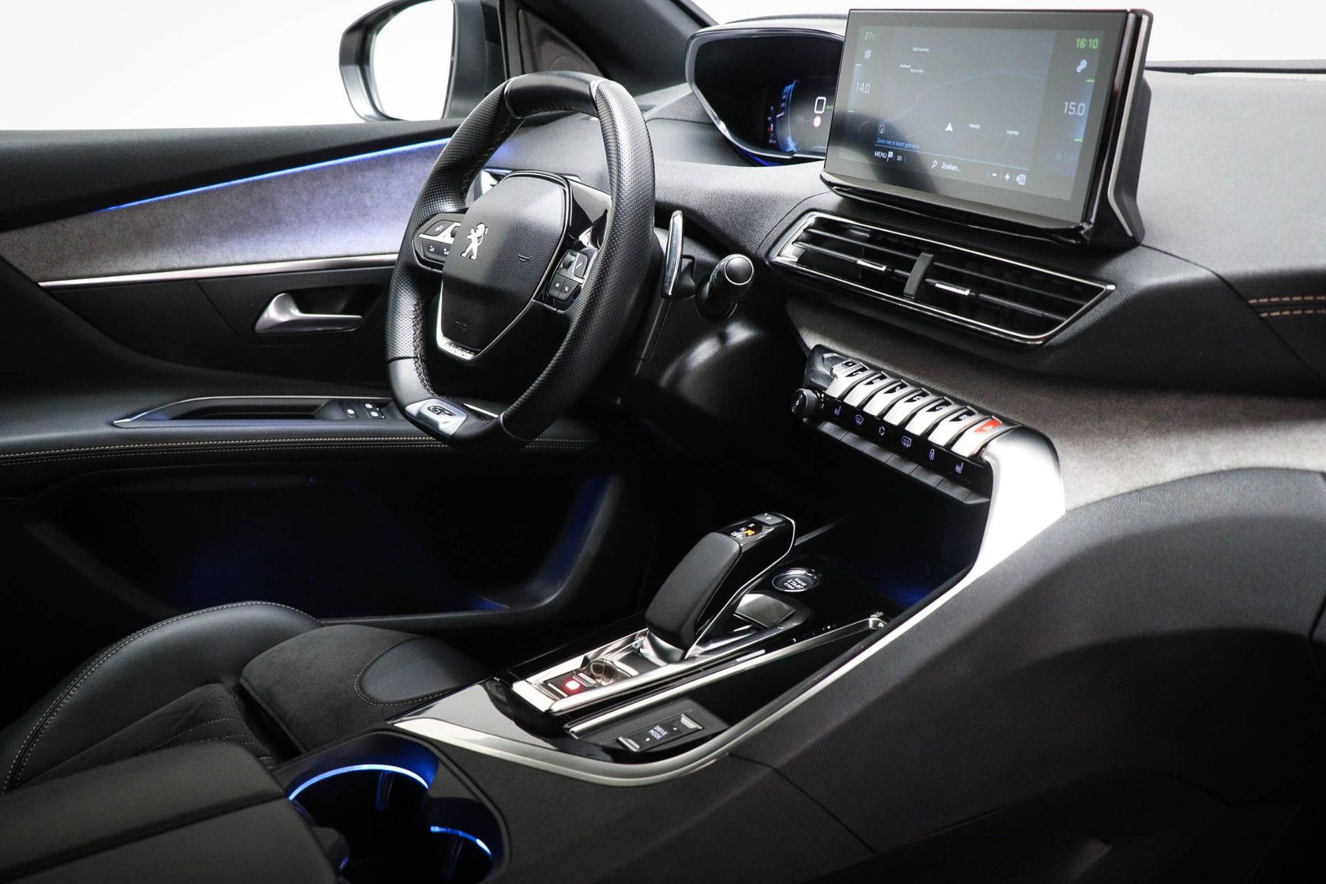 Peugeot 3008 met kenteken P-345-JG – interieur