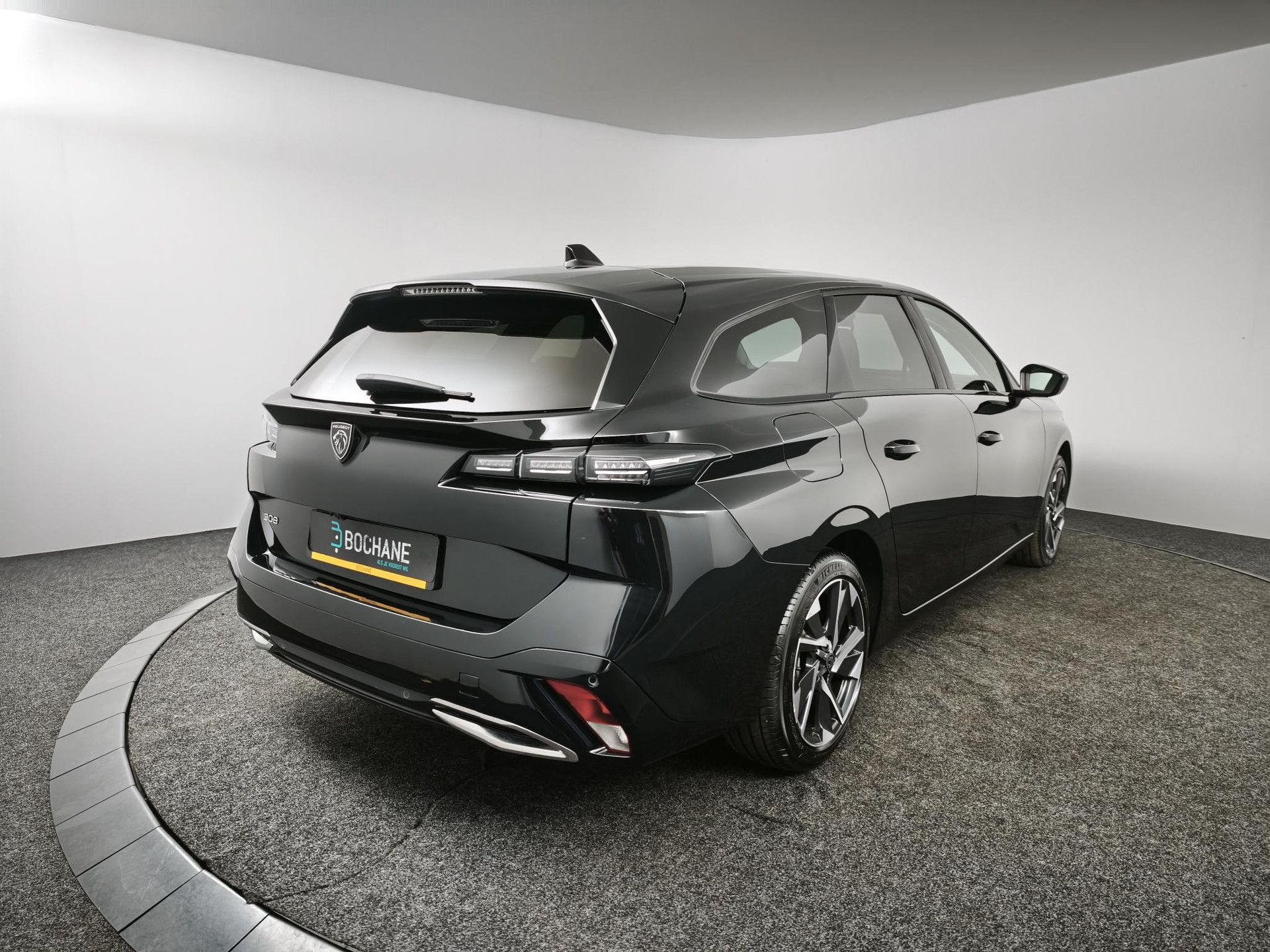 Peugeot 308 met kenteken KSG-34-L – achteraanzicht