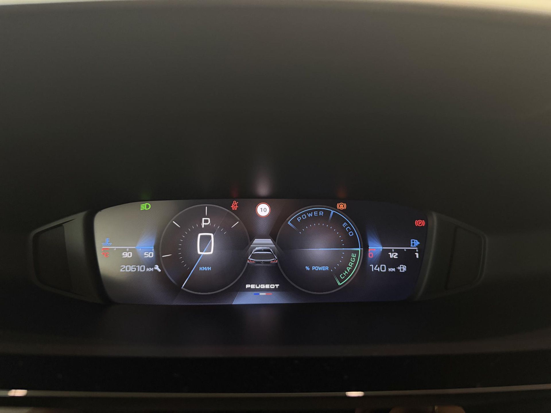 Peugeot 308 met kenteken KSK-33-R – dashboard