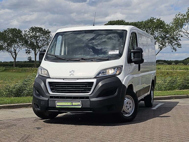 Peugeot Boxer financial lease