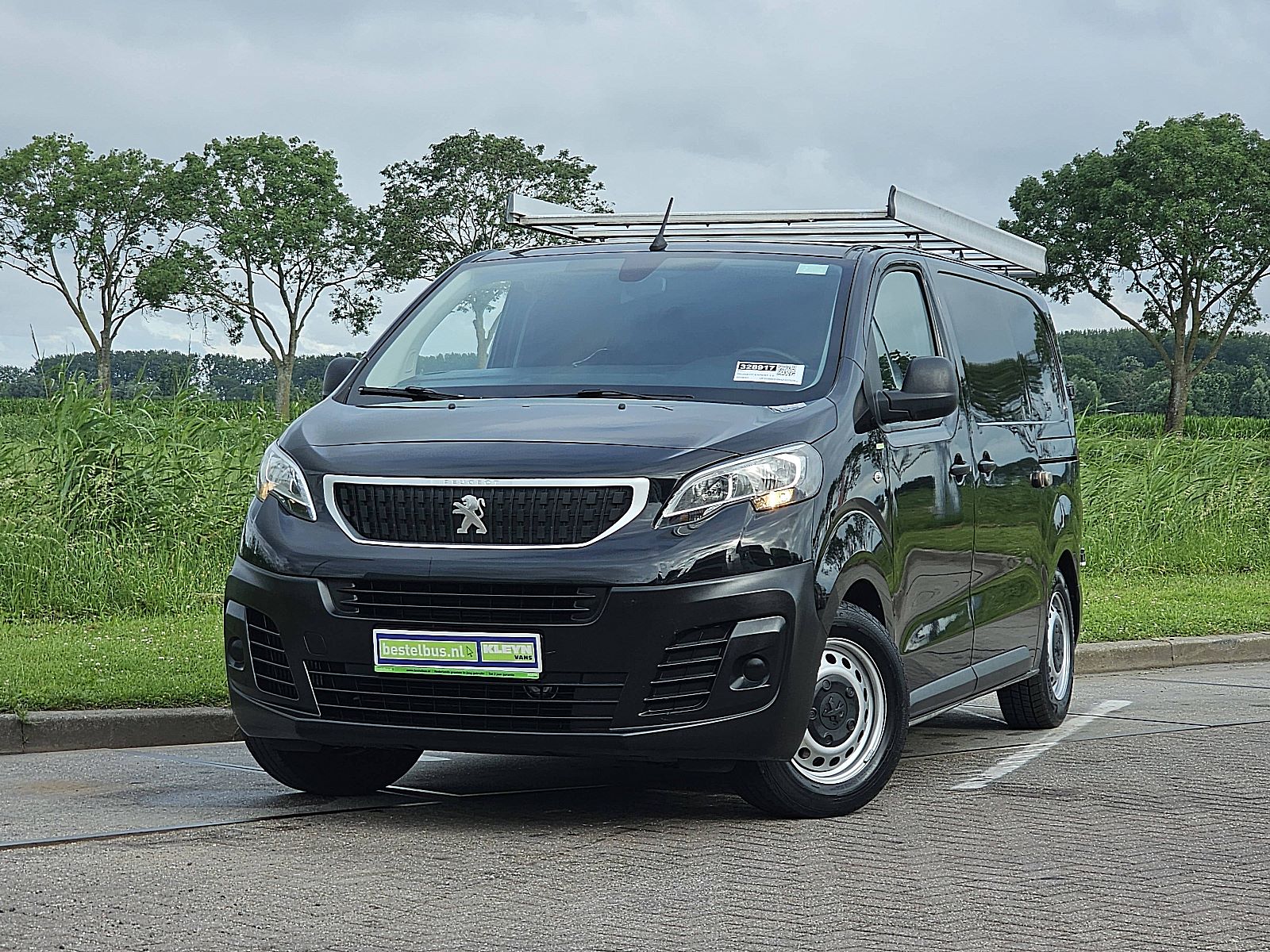Peugeot Expert – vooraanzicht