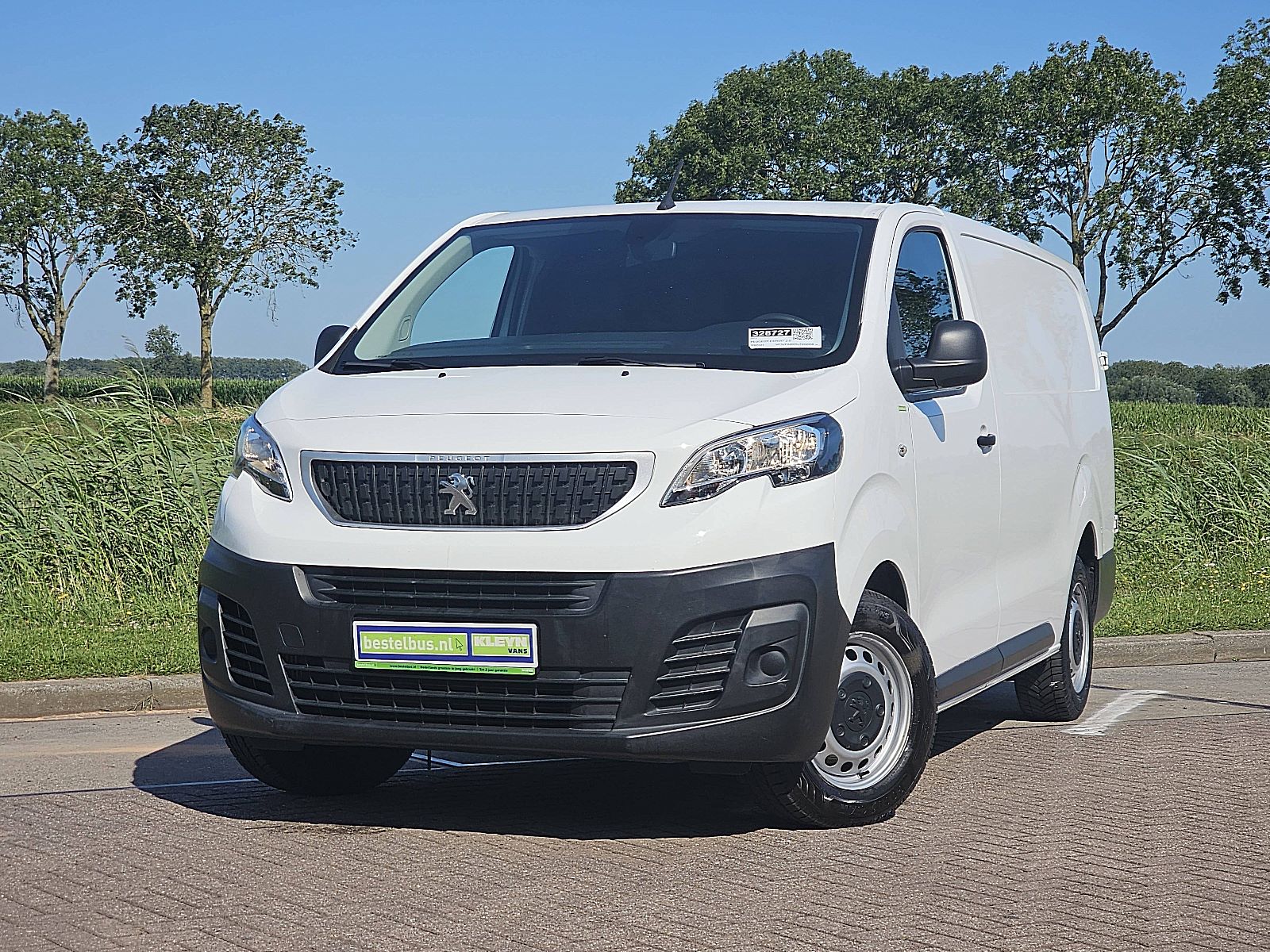 Peugeot Expert – vooraanzicht