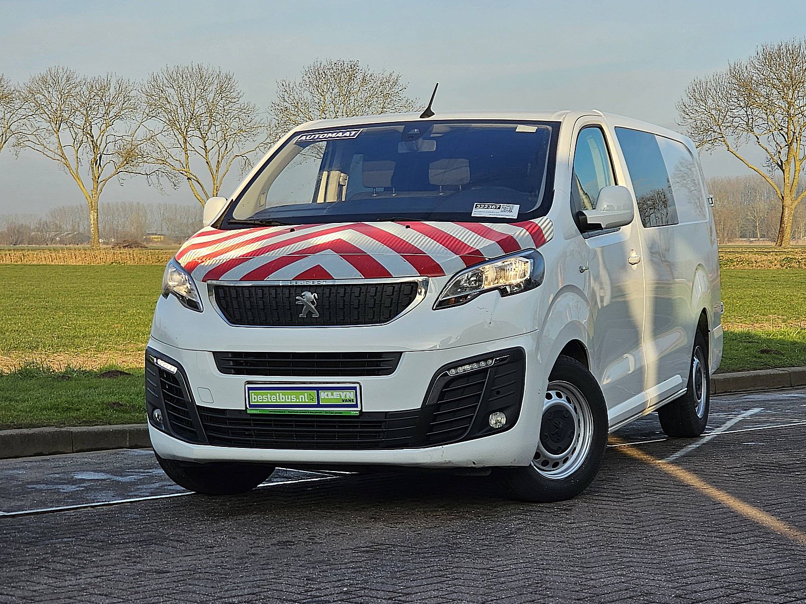Peugeot Expert – vooraanzicht