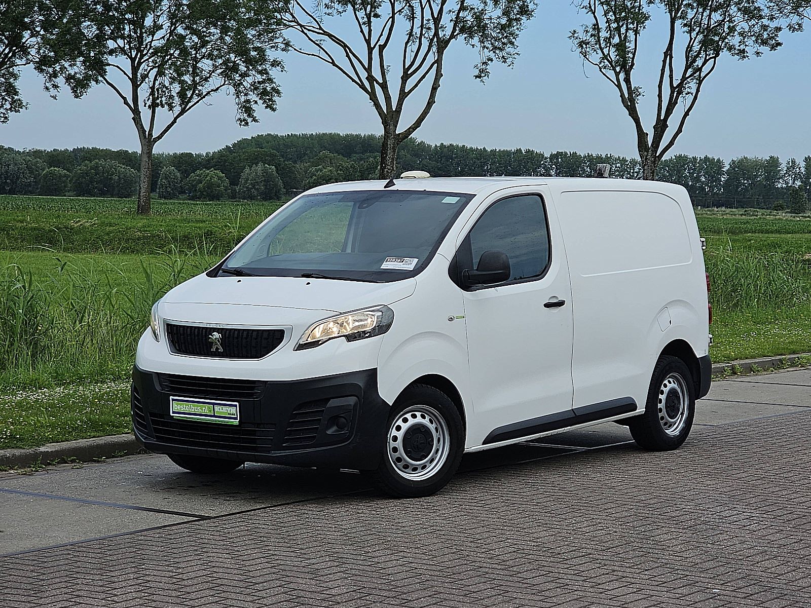 Peugeot Expert – achteraanzicht