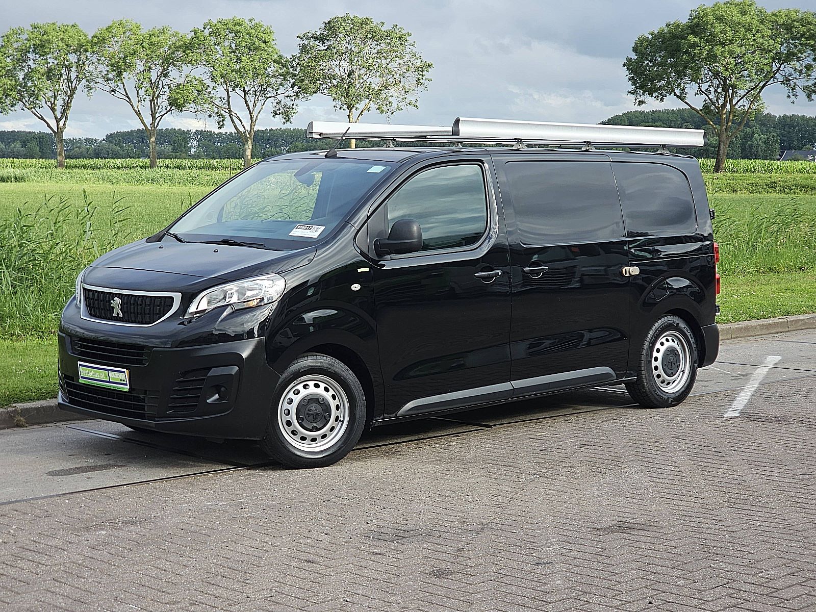 Peugeot Expert – achteraanzicht