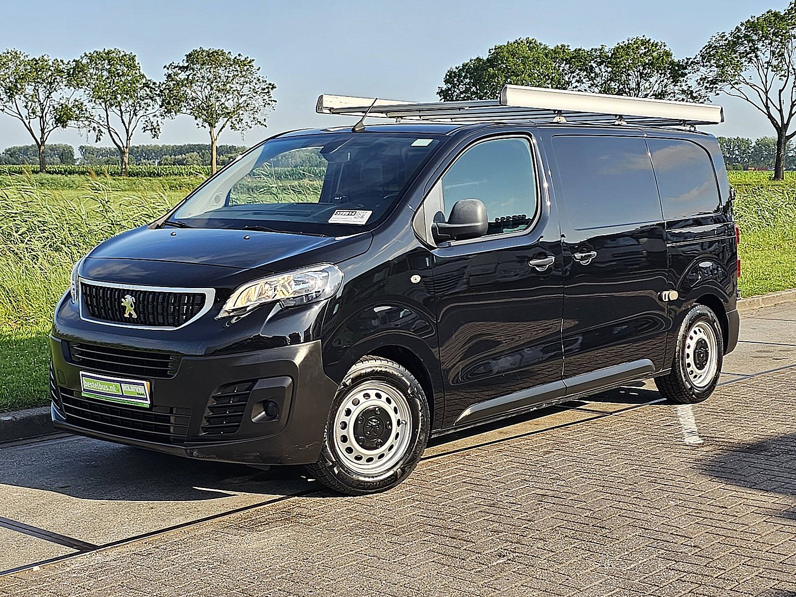 Peugeot Expert – achteraanzicht
