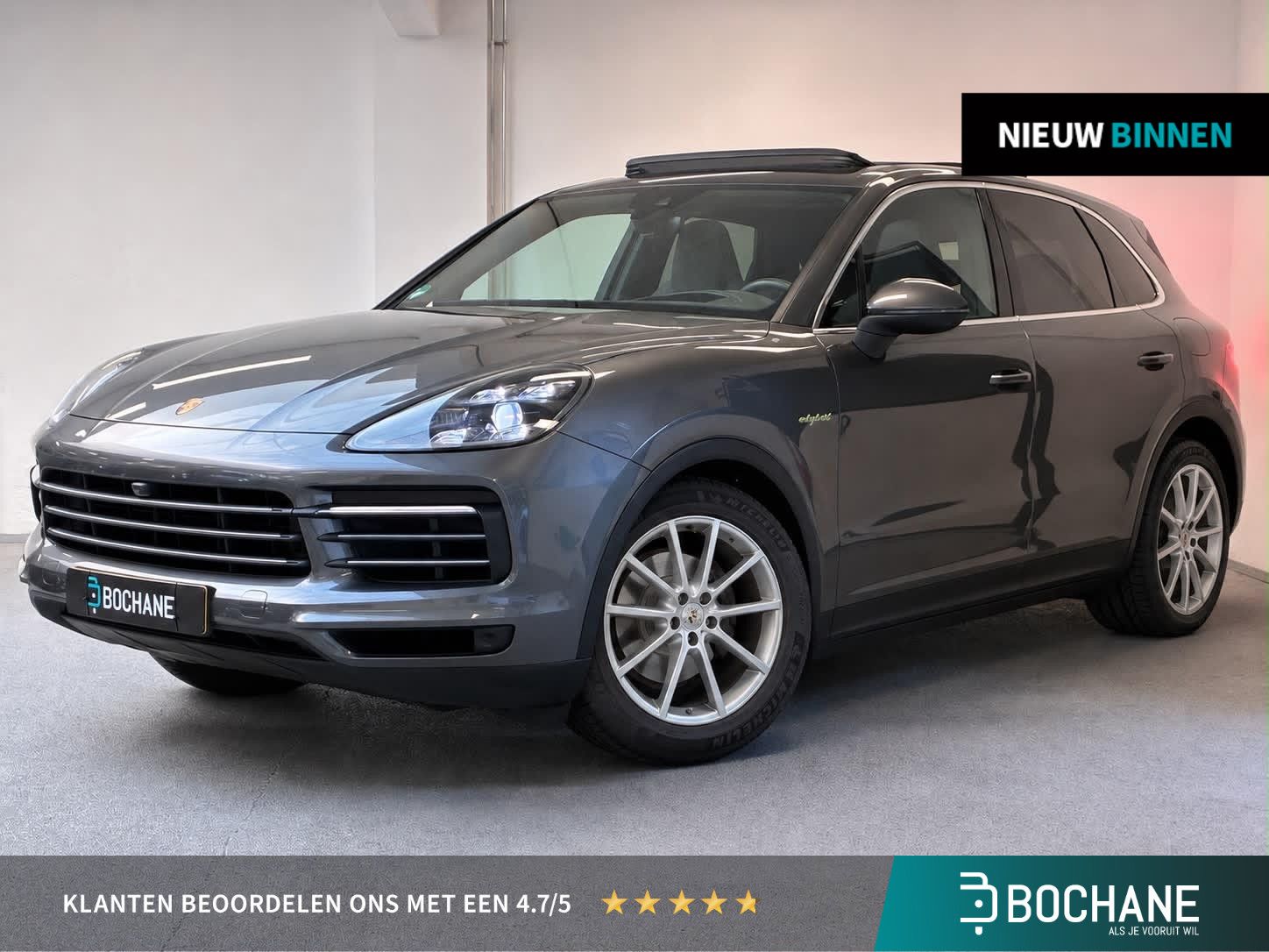 Porsche Cayenne met kenteken P-625-FL – vooraanzicht