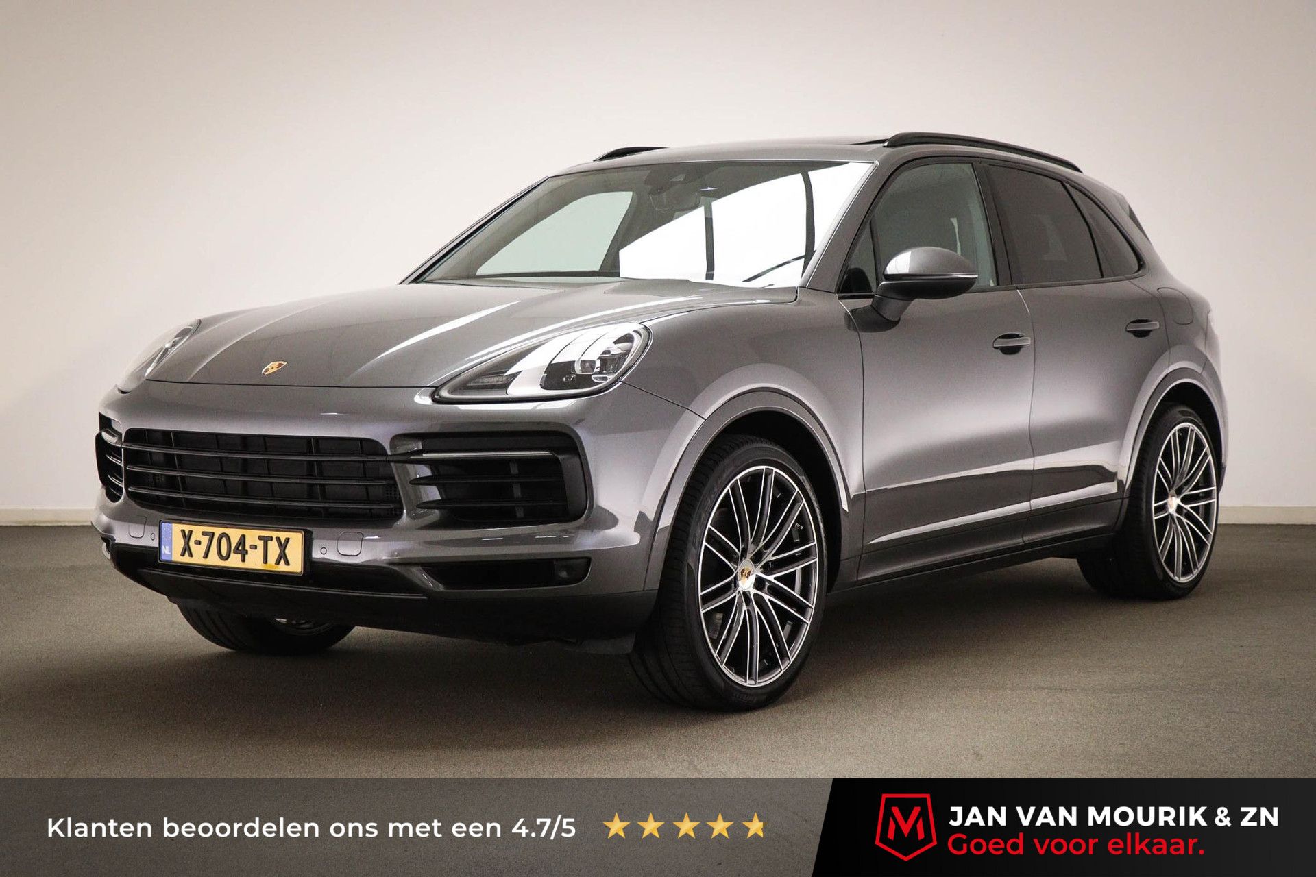 Porsche Cayenne met kenteken X-704-TX – vooraanzicht