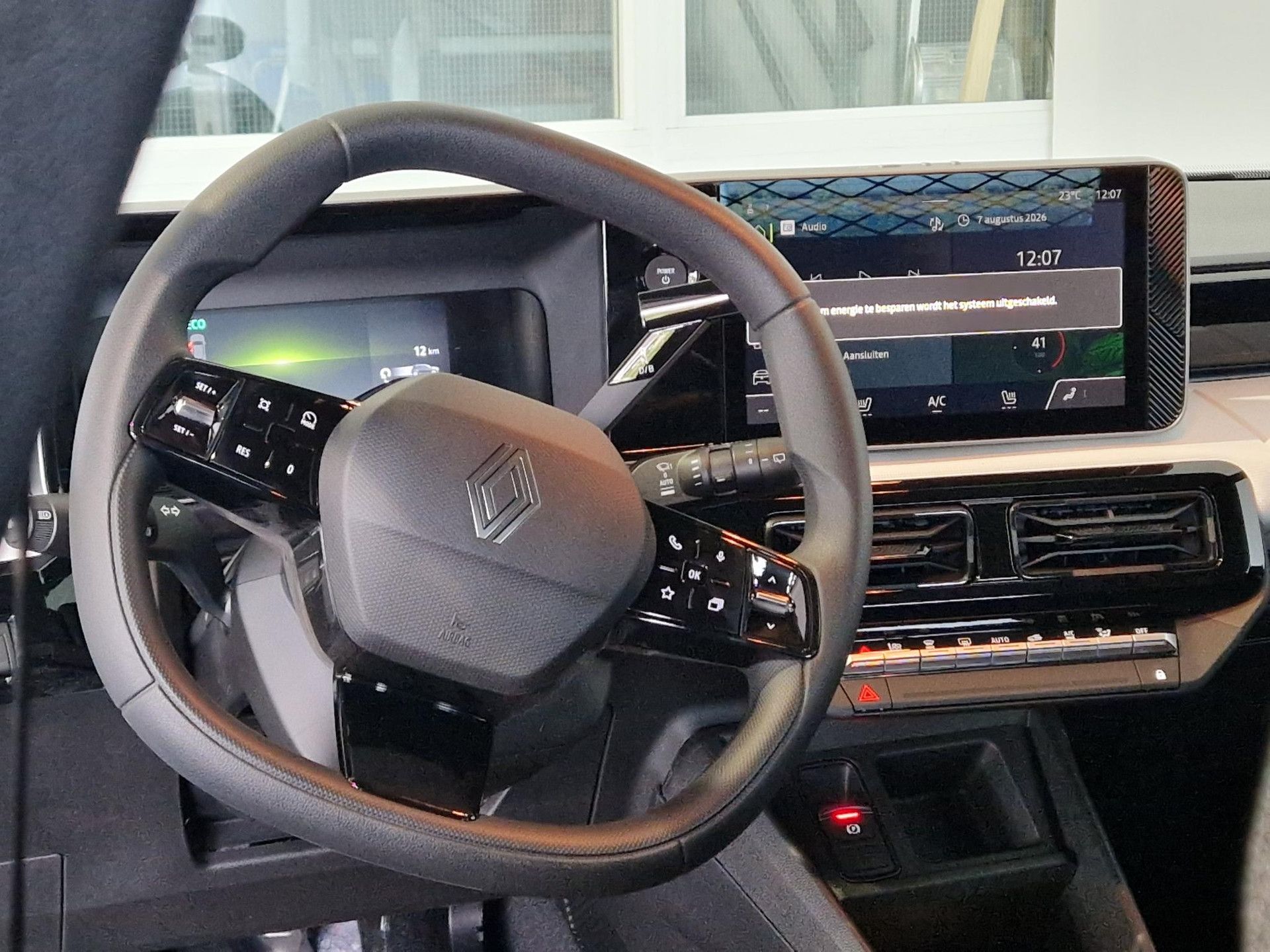 Renault 4 met kenteken V-38-PZZ – interieur