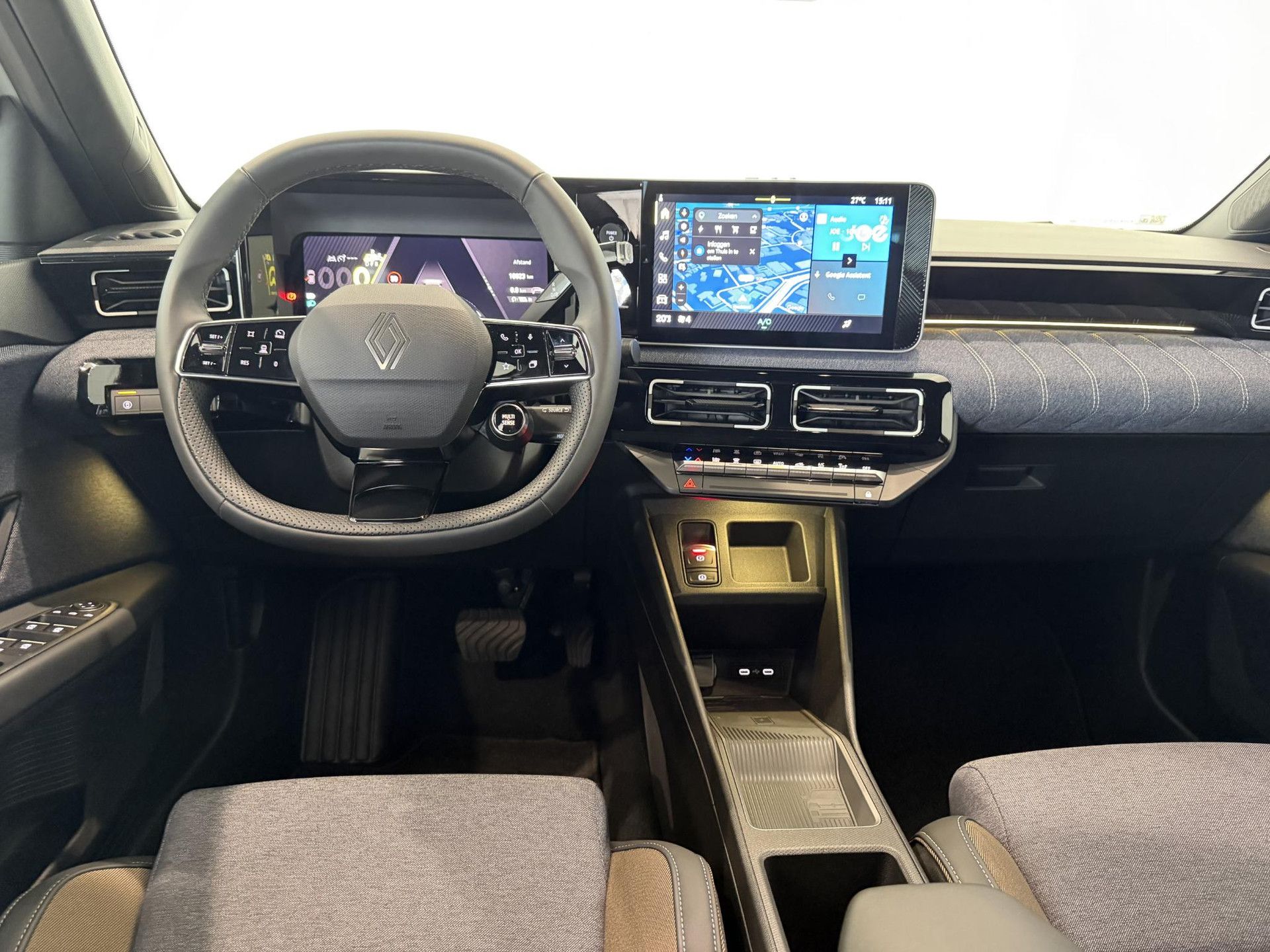 Renault 5 met kenteken JGG-61-J – interieur