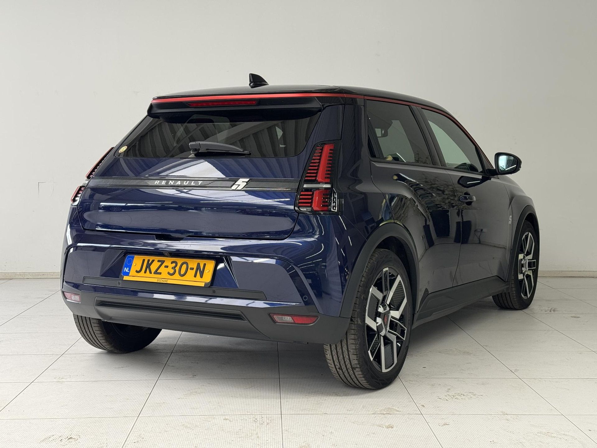 Renault 5 met kenteken JKZ-30-N – achteraanzicht
