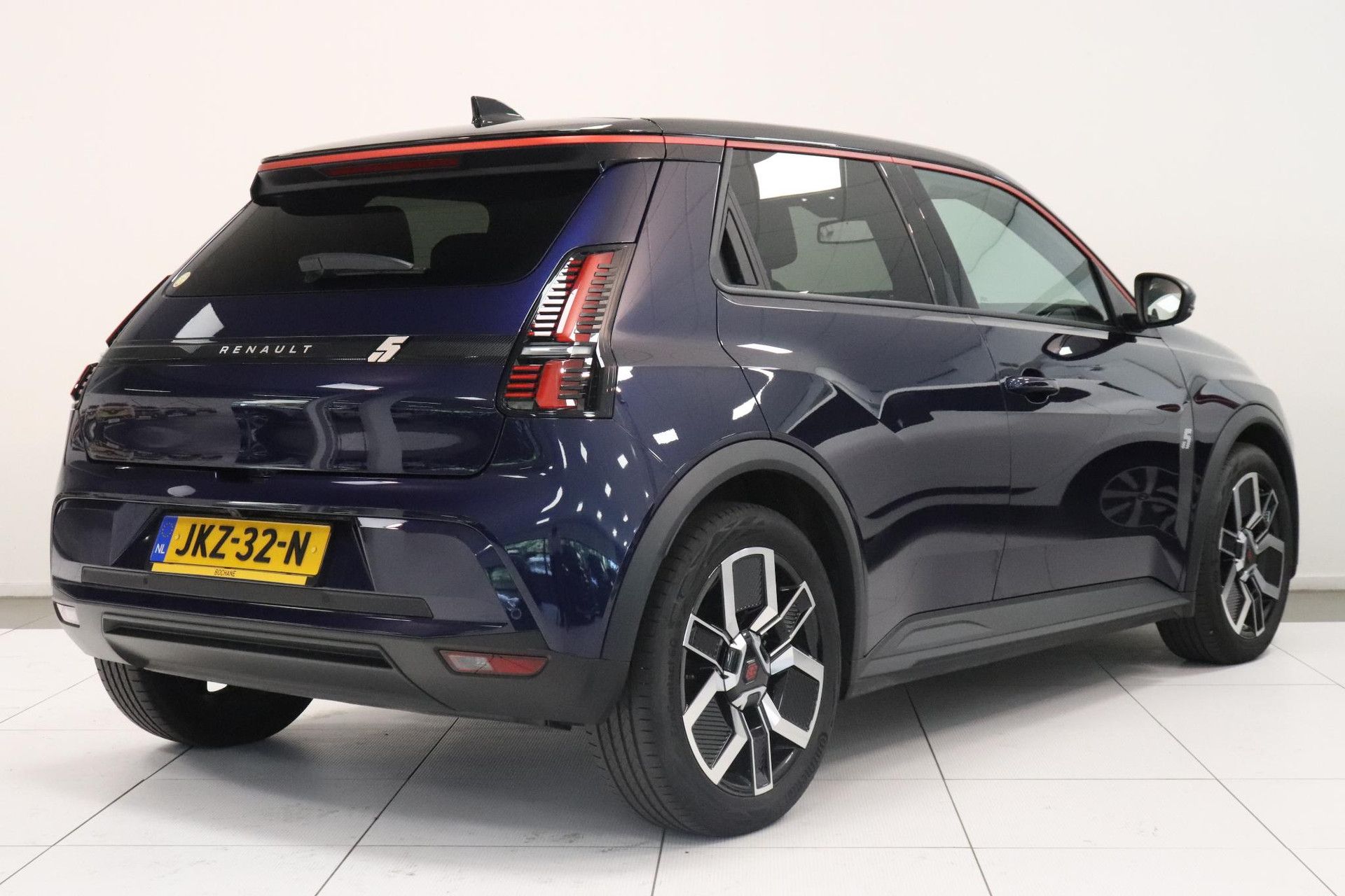 Renault 5 met kenteken JKZ-32-N – achteraanzicht