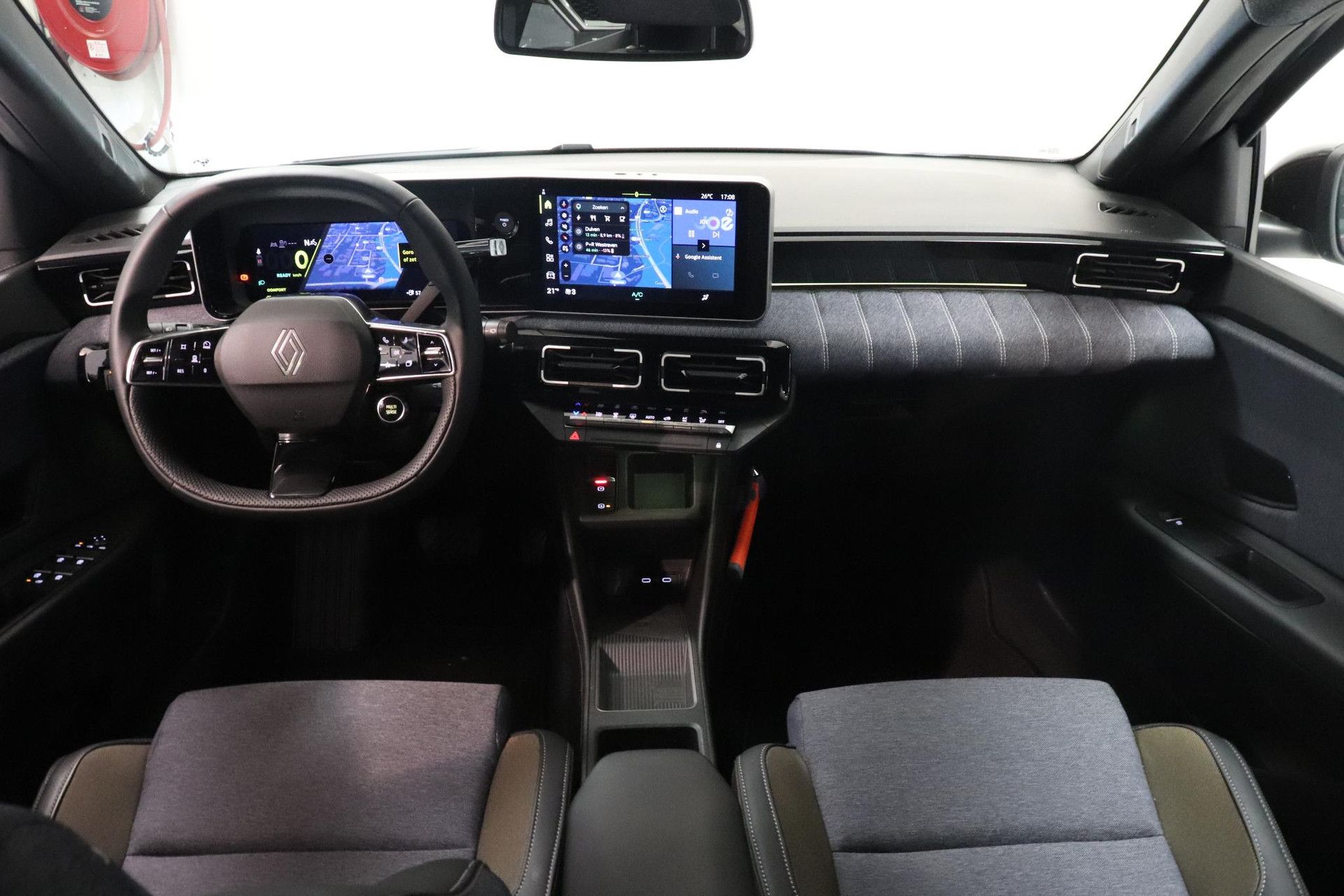 Renault 5 met kenteken JKZ-32-N – interieur