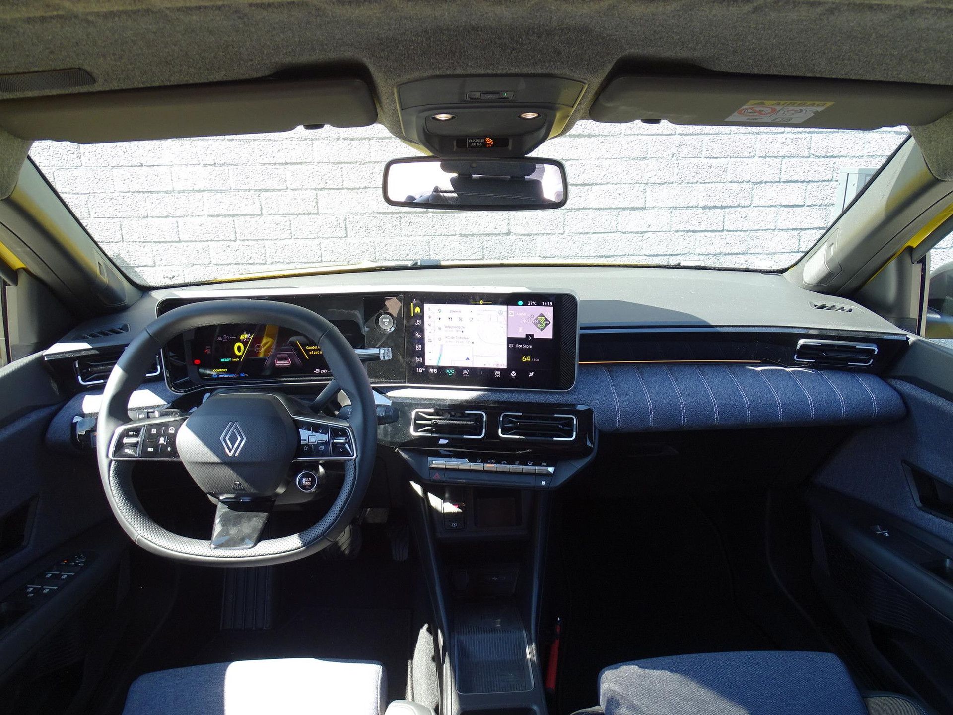 Renault 5 met kenteken KKX-01-S – interieur