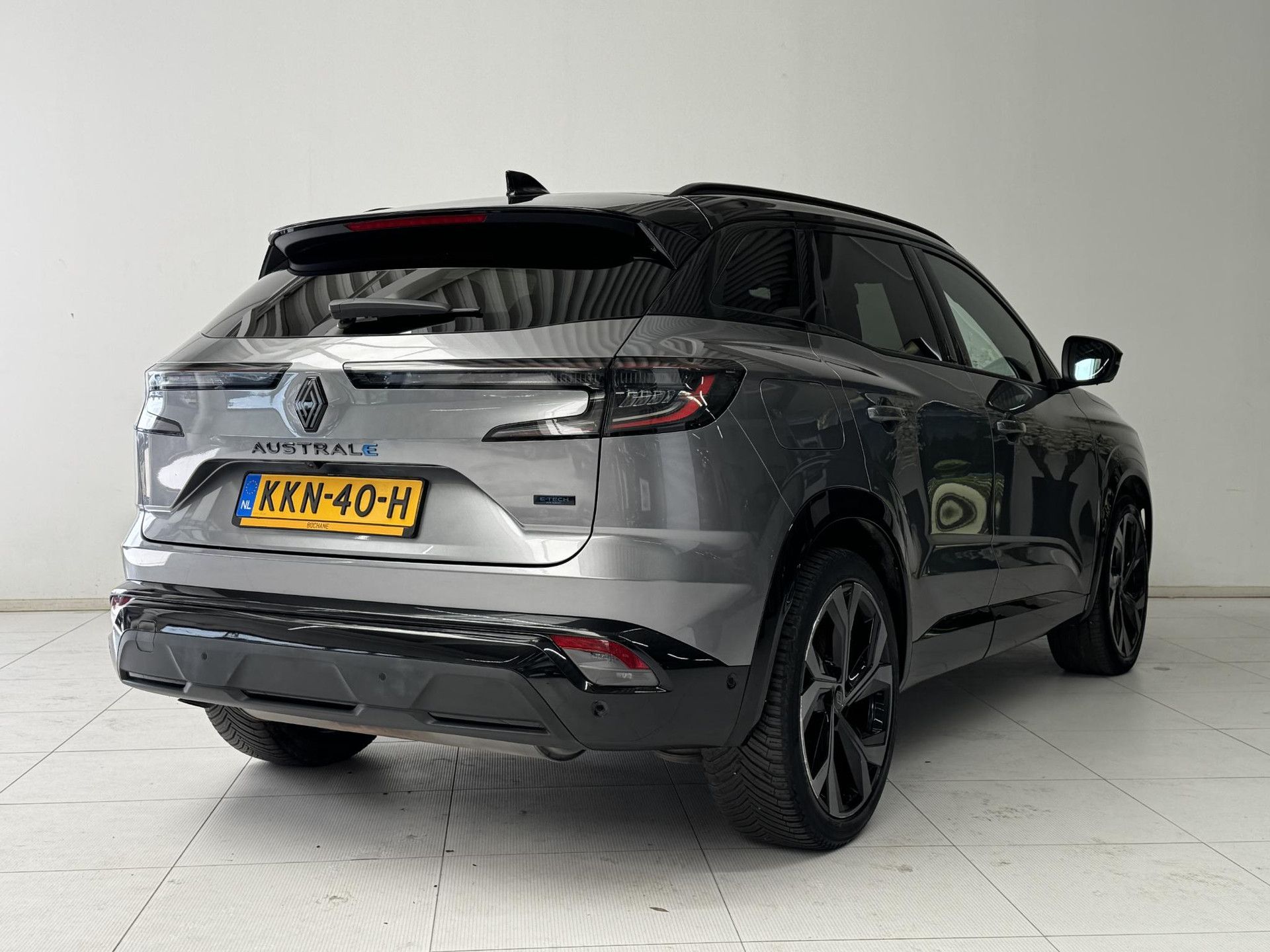Renault Austral met kenteken KKN-40-H – achteraanzicht