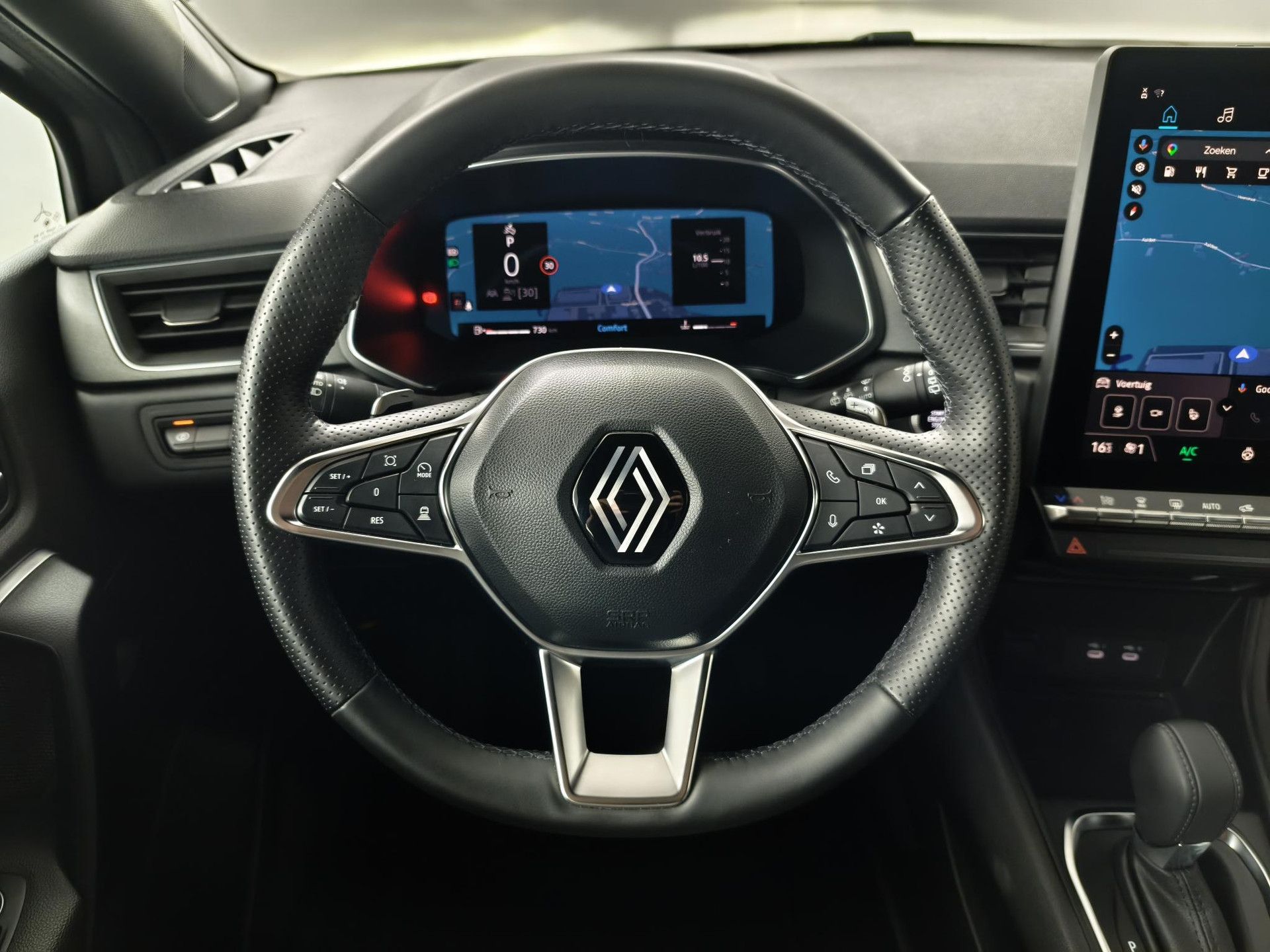 Renault Captur met kenteken GLN-82-V – interieur
