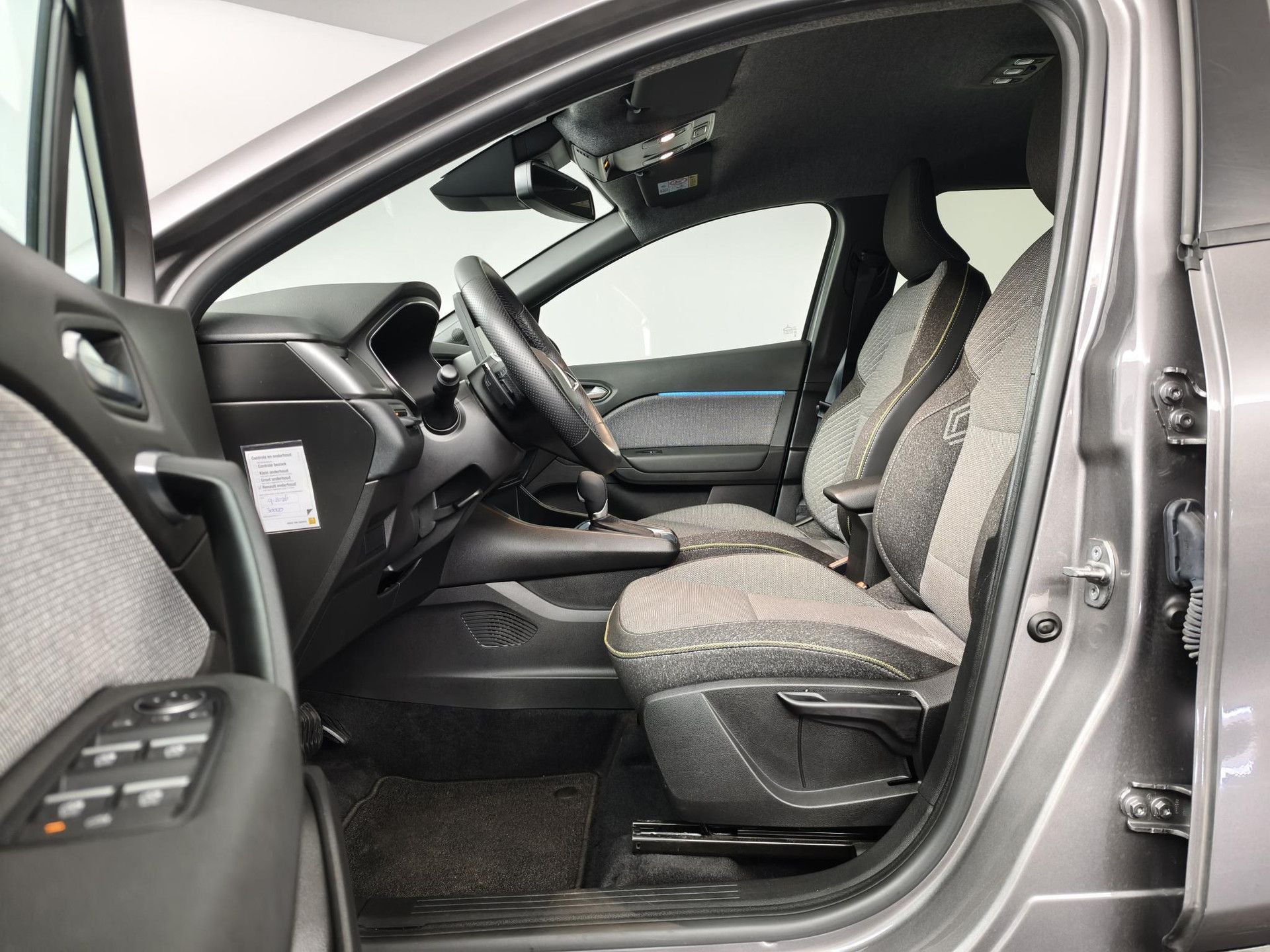 Renault Captur met kenteken GLN-82-V – dashboard