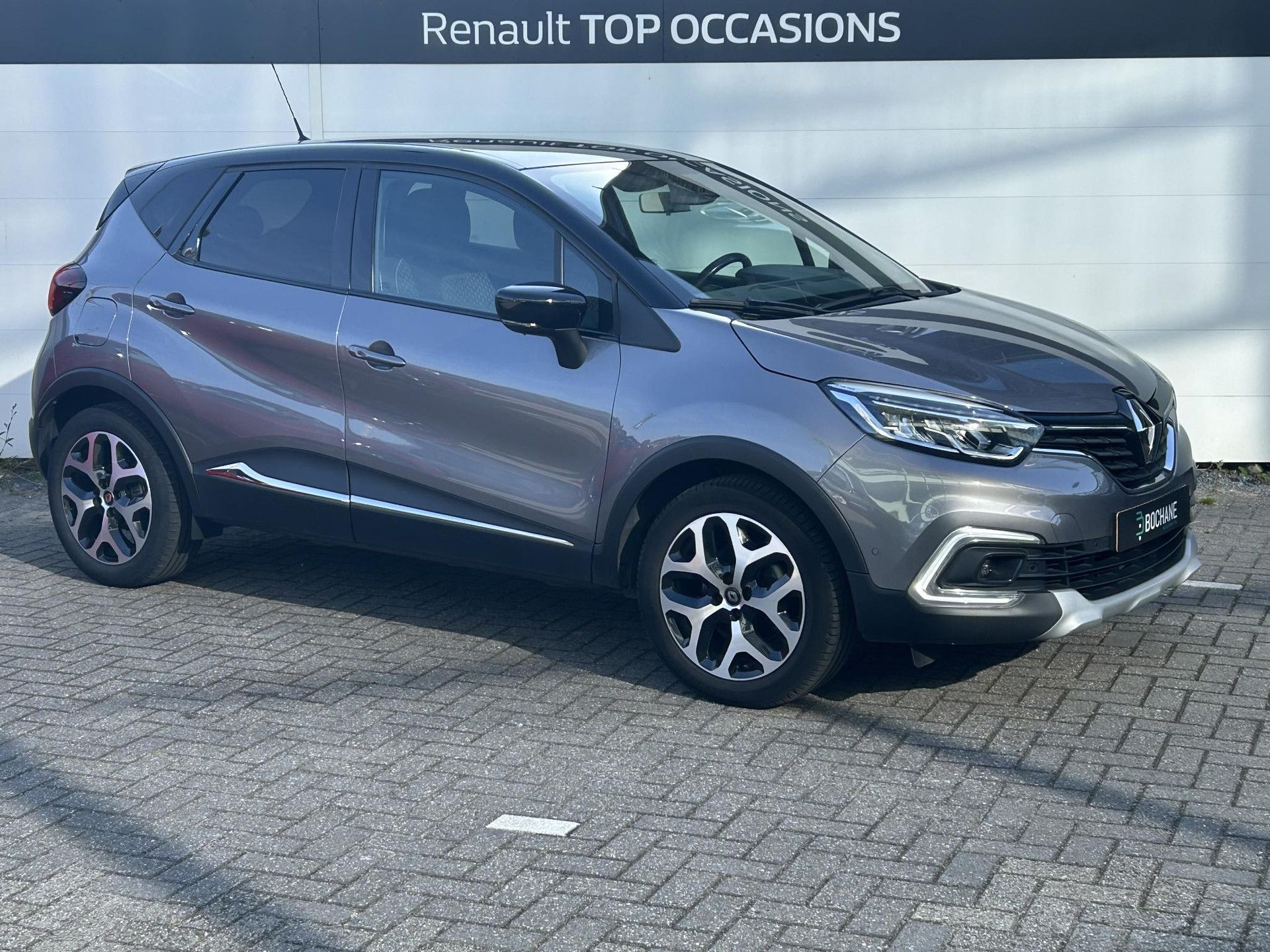 Renault Captur met kenteken H-757-BF – detailfoto