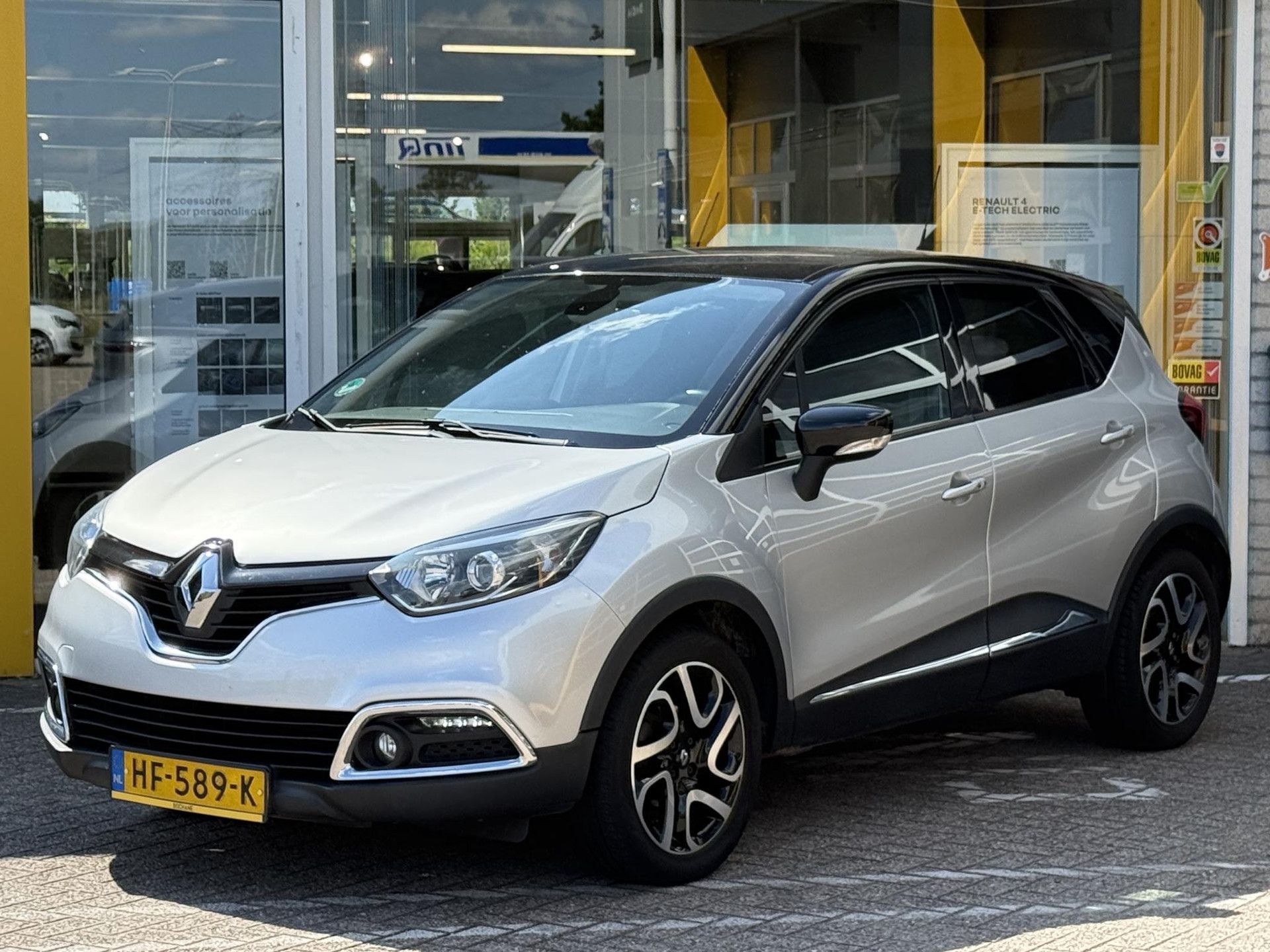 Renault Captur met kenteken HF-589-K – achteraanzicht