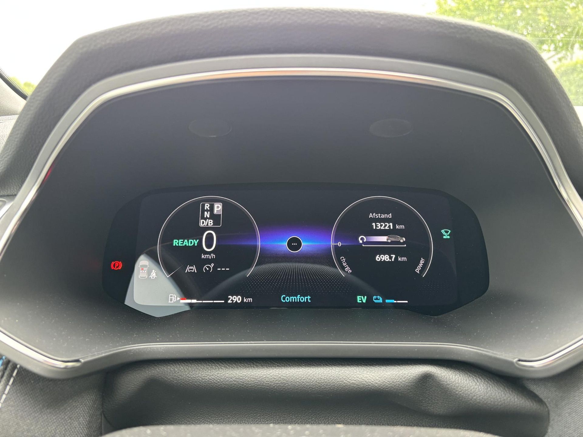 Renault Captur met kenteken HKT-02-H – dashboard