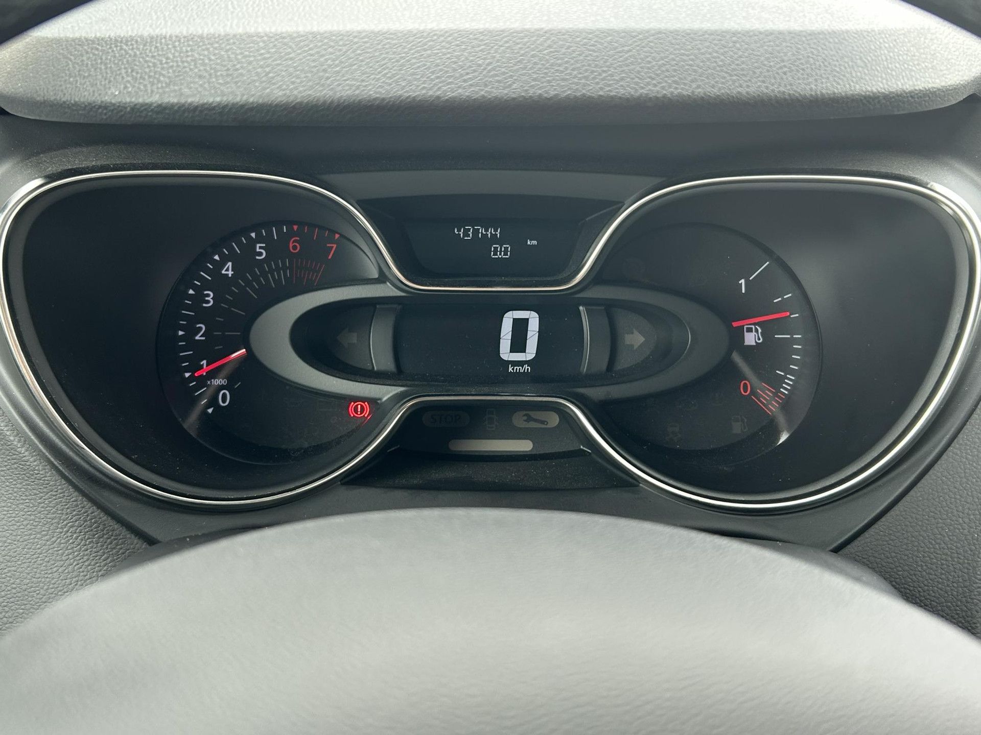 Renault Captur met kenteken J-749-PB – interieur